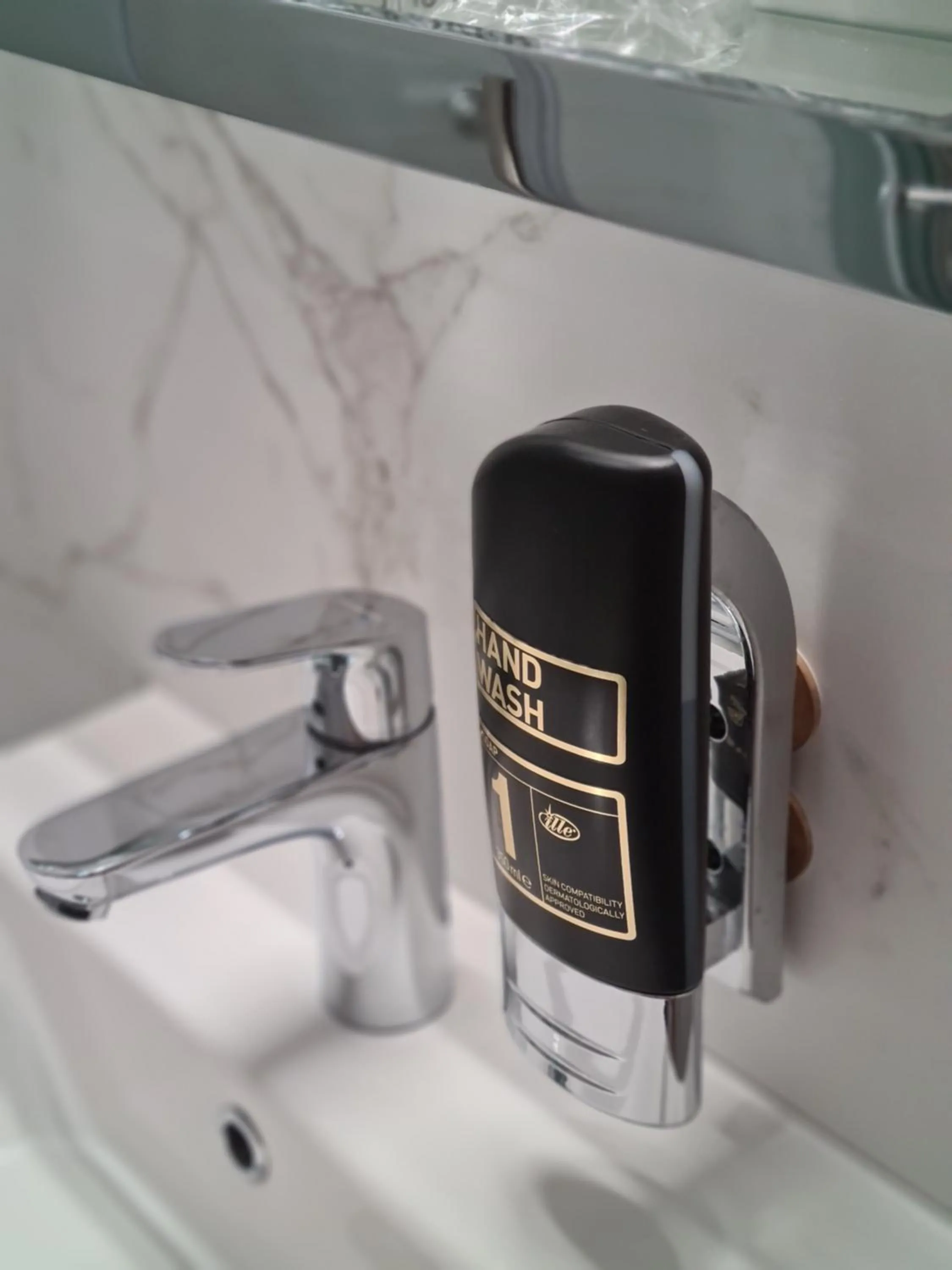 Bathroom in Hotel Adria