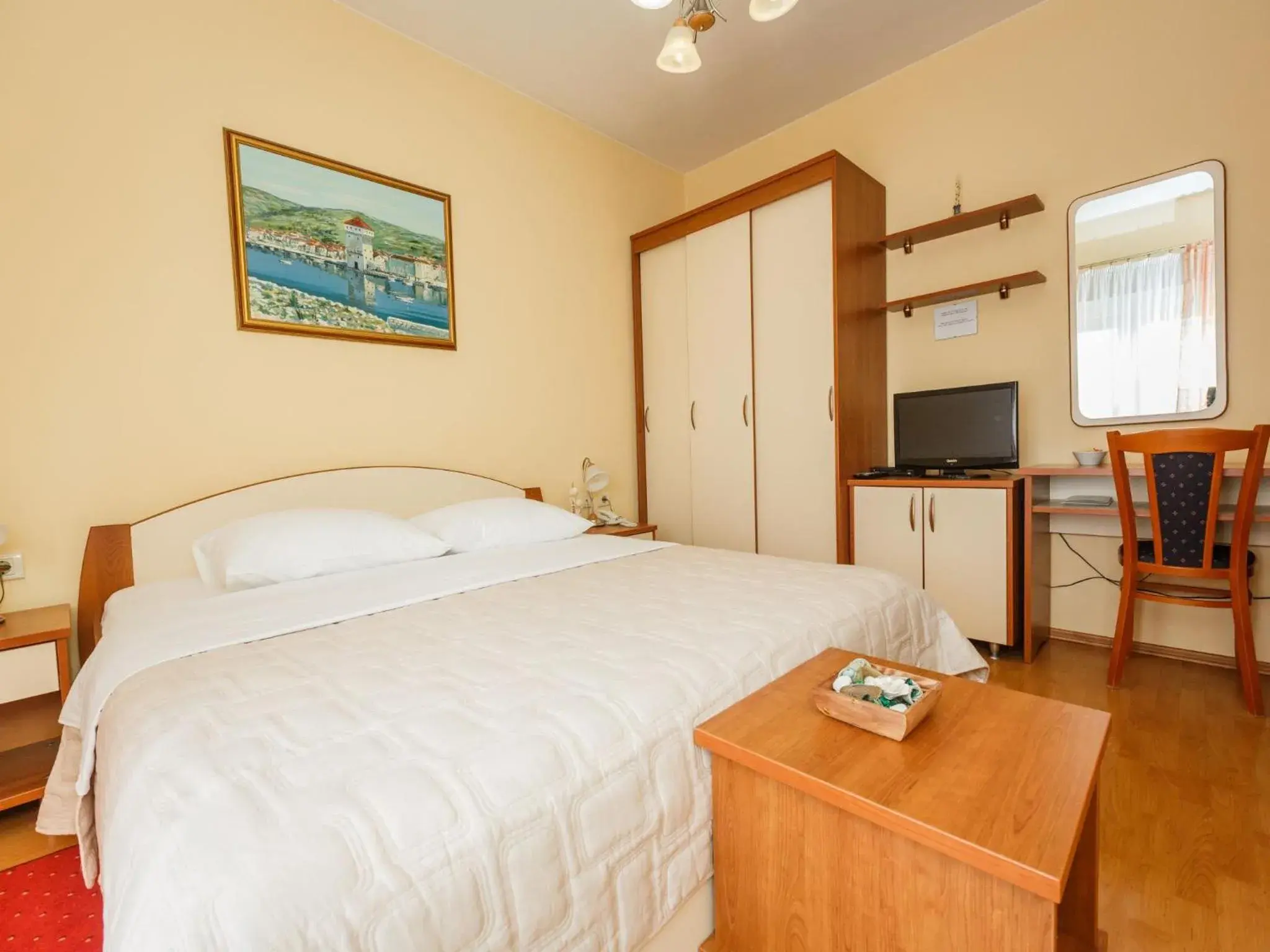 Photo of the whole room, Bed in Hotel Adria Photo of the whole room, Bed in Hotel Adria