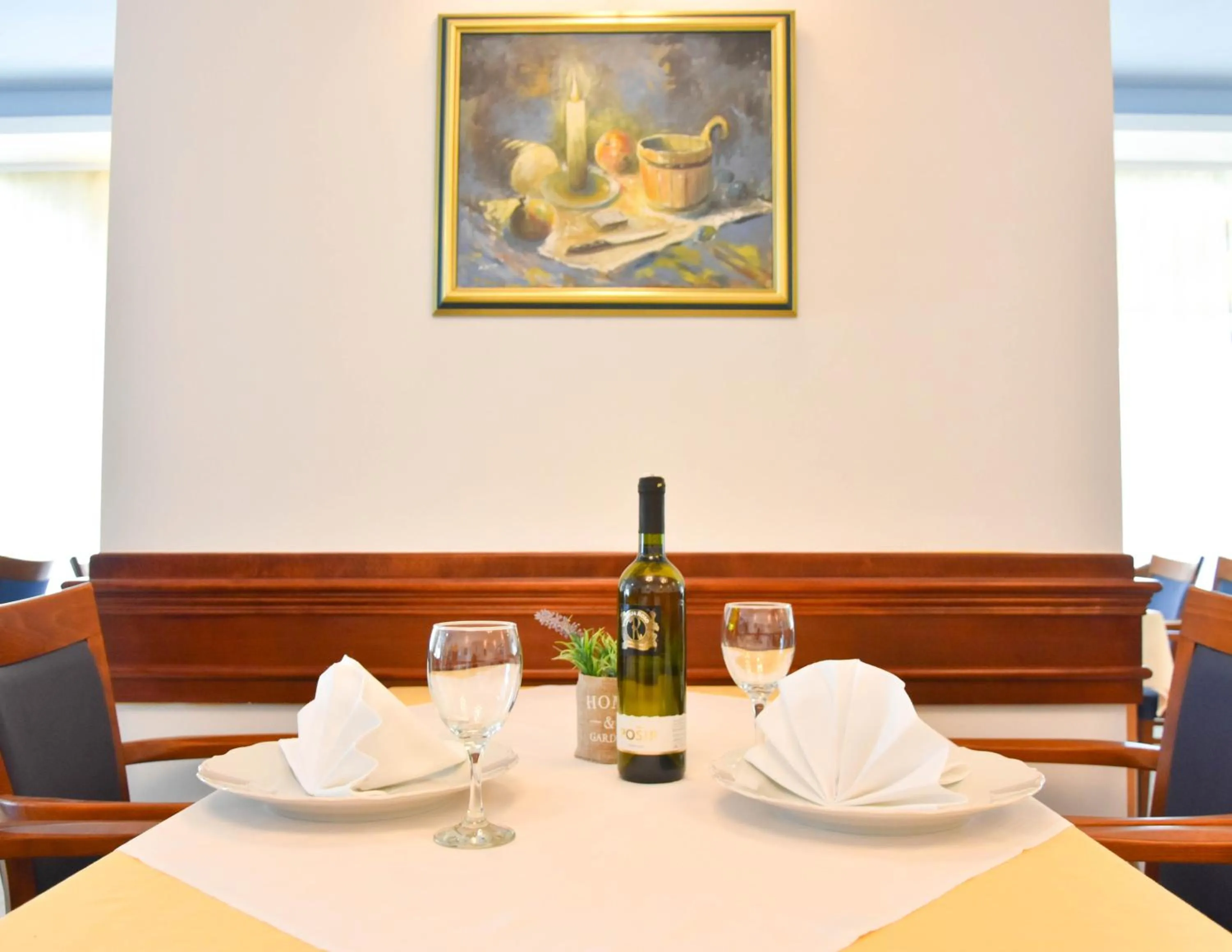 Restaurant/places to eat in Hotel Adria