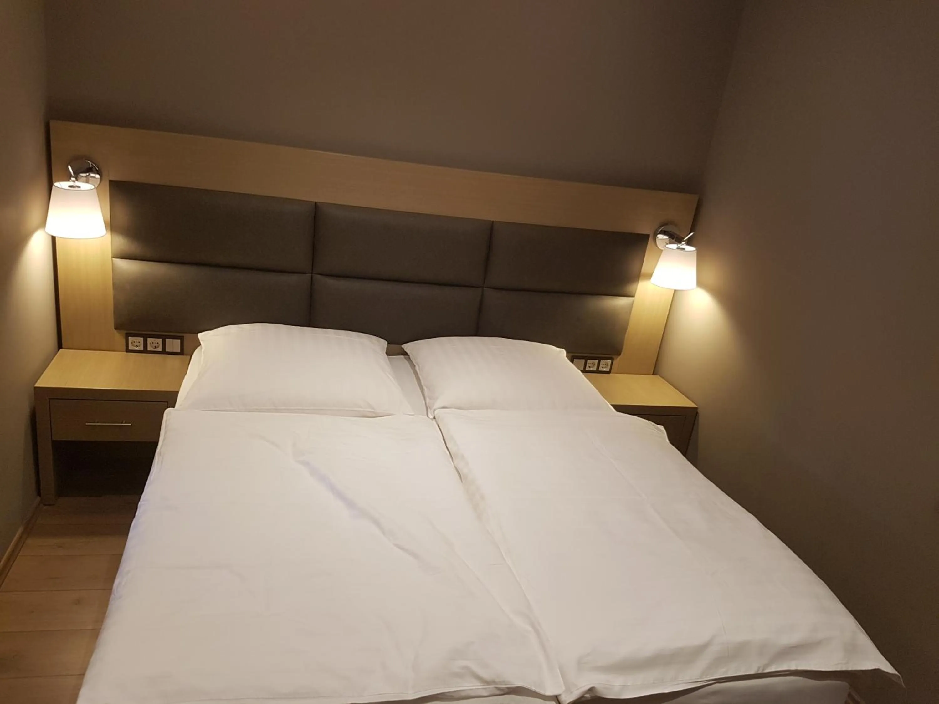 Bed in Zum grünen Baum Hotel Frankfurt Airport