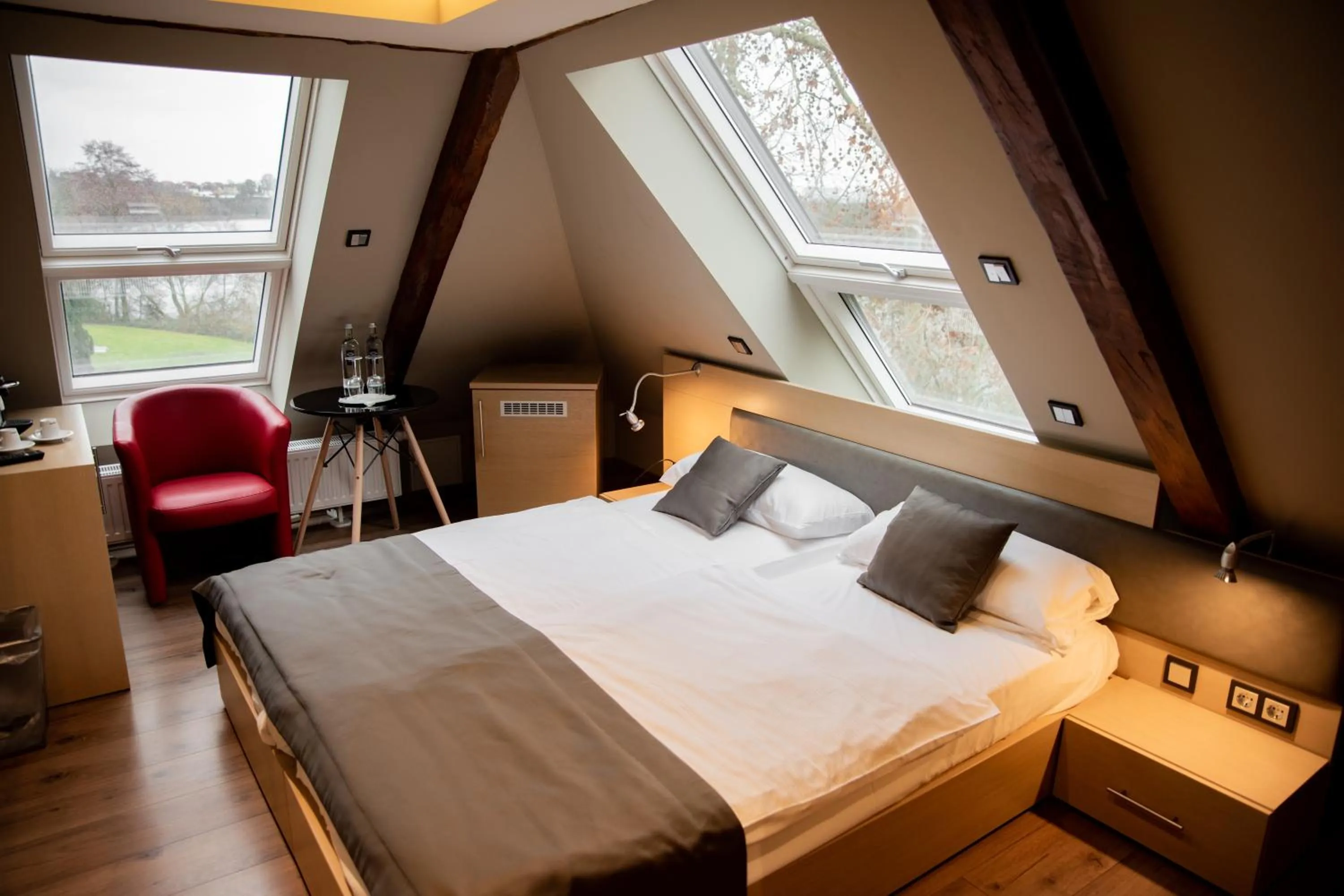 Bed in Zum grünen Baum Hotel Frankfurt Airport