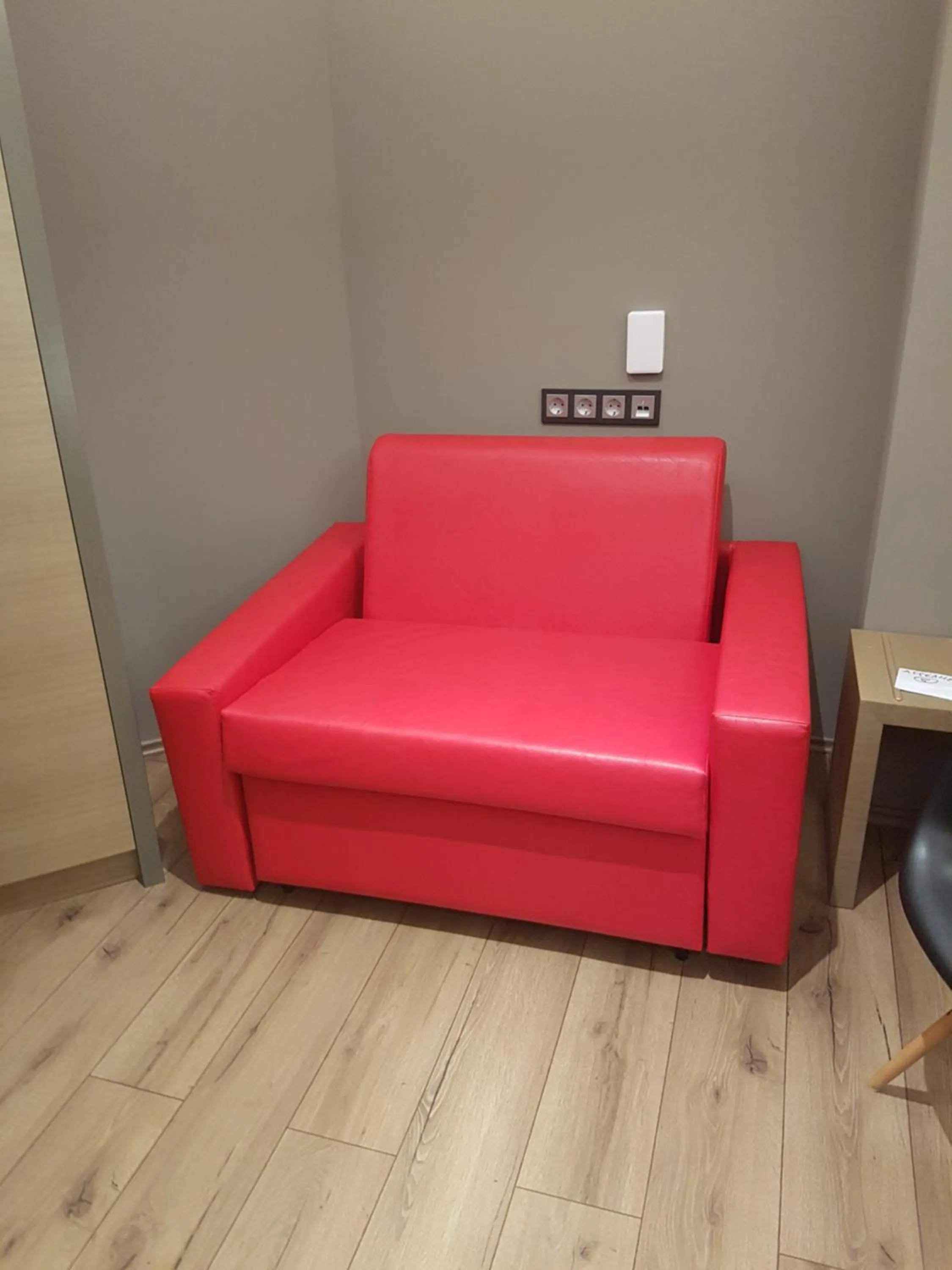 Living room in Zum grünen Baum Hotel Frankfurt Airport