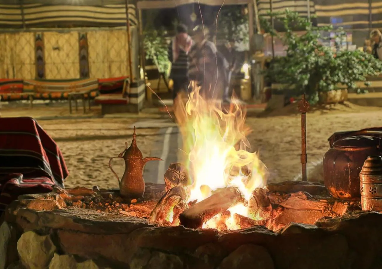 Night in Captains Desert Camp