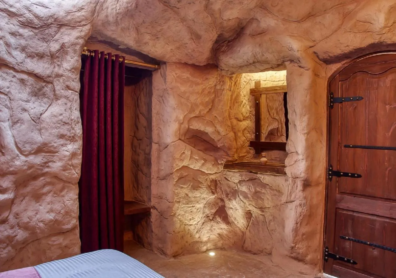 Photo of the whole room, Bed in Captains Desert Camp