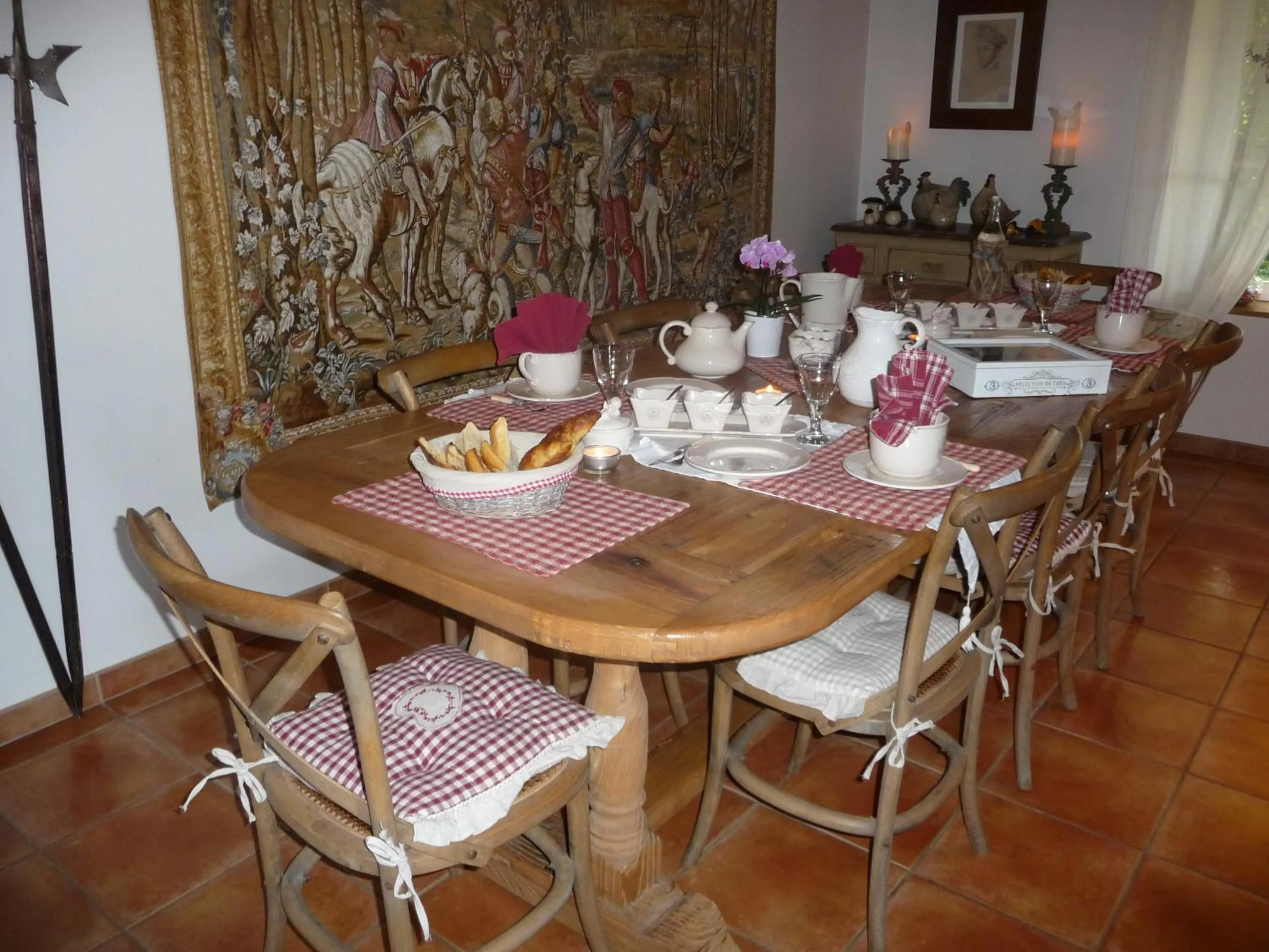 Dining area in Les Jarrieres