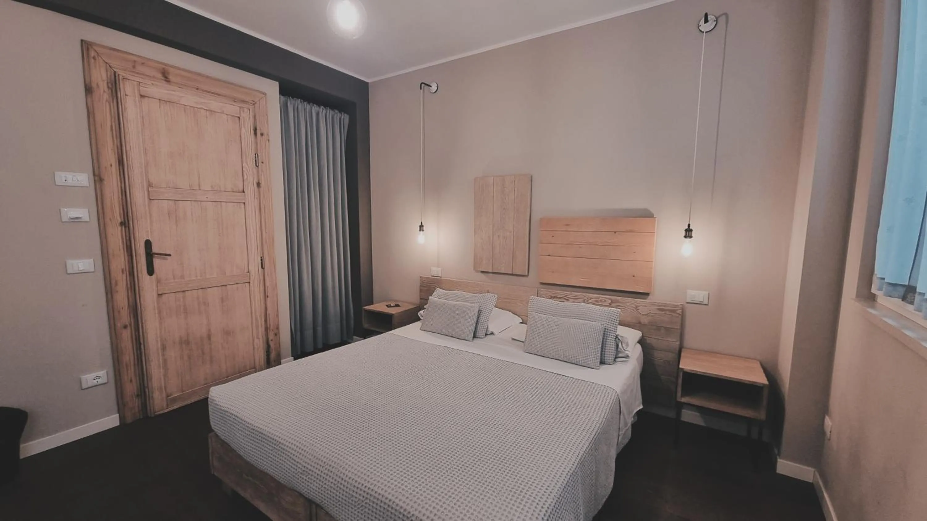 Bedroom, Bed in Bardoliners