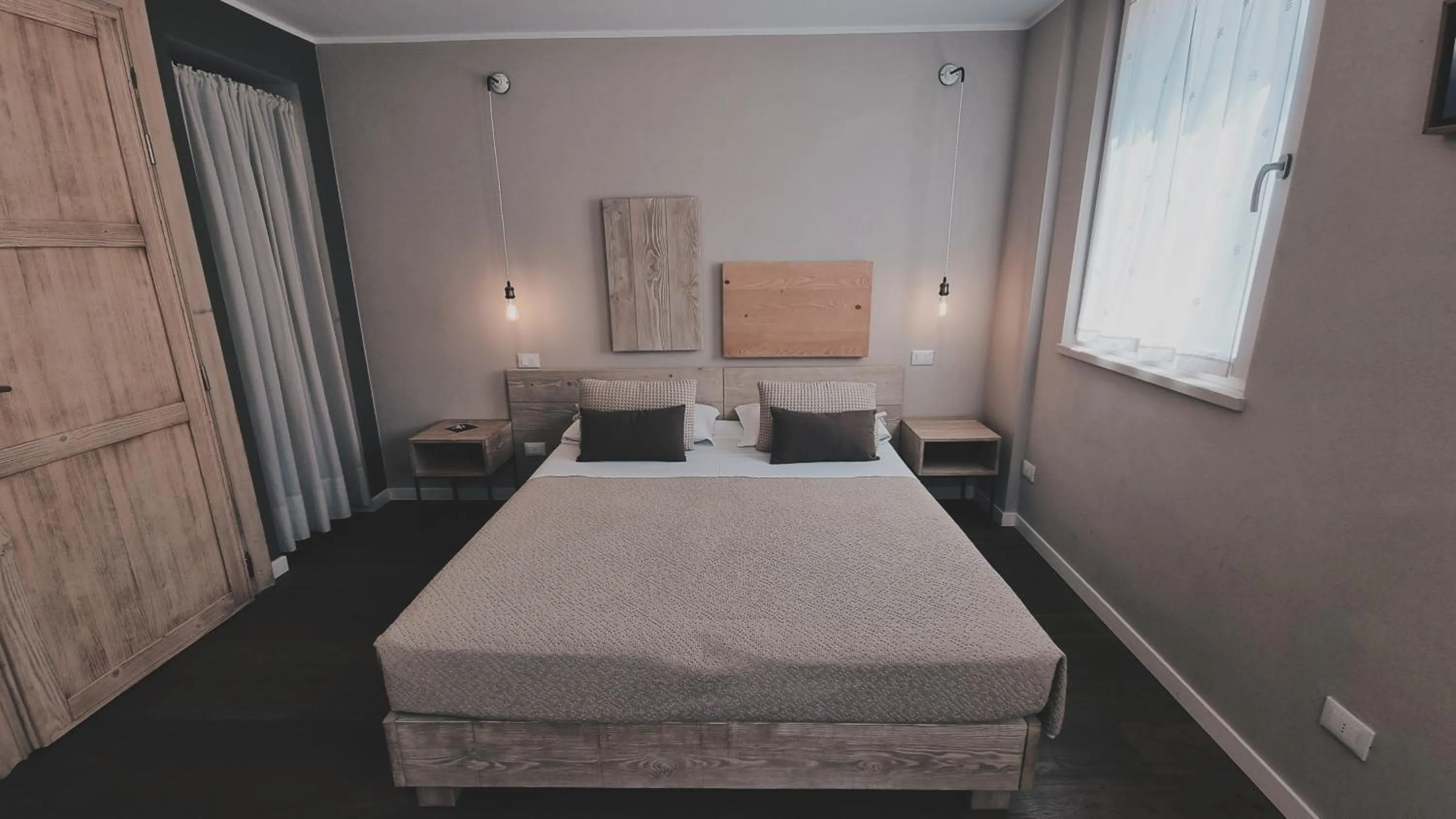 Bedroom, Bed in Bardoliners