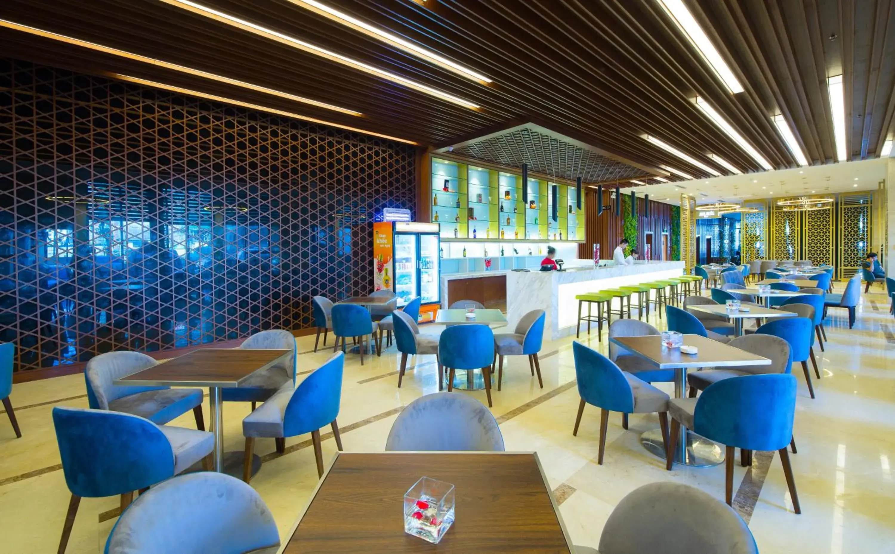 Lounge or bar in Muong Thanh Luxury Danang Beach Hotel Lounge or bar in Muong Thanh Luxury Danang Beach Hotel