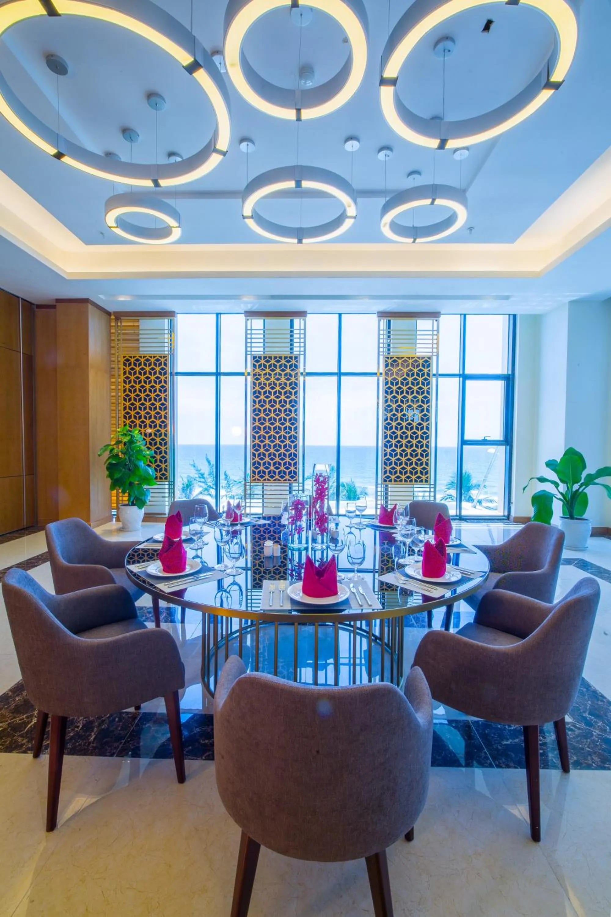 Restaurant/places to eat in Muong Thanh Luxury Da Nang Hotel