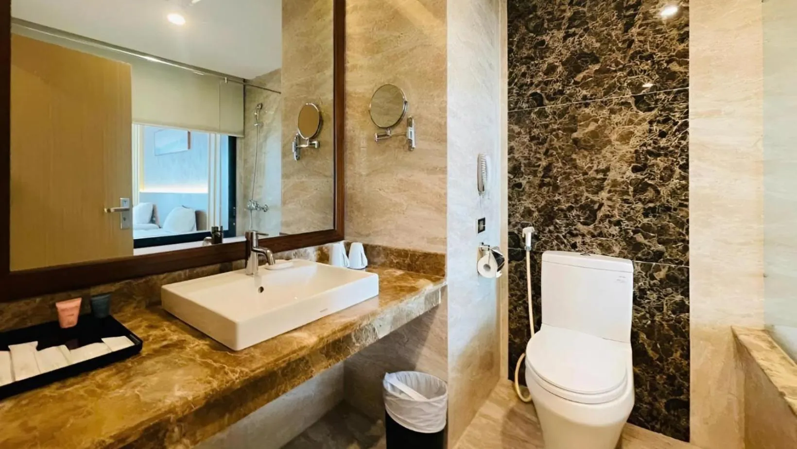 Shower in Muong Thanh Luxury Da Nang Hotel