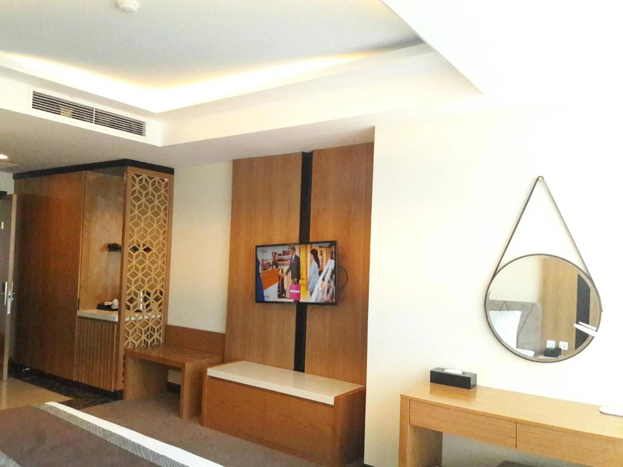 Communal lounge/ TV room in Muong Thanh Luxury Da Nang Hotel