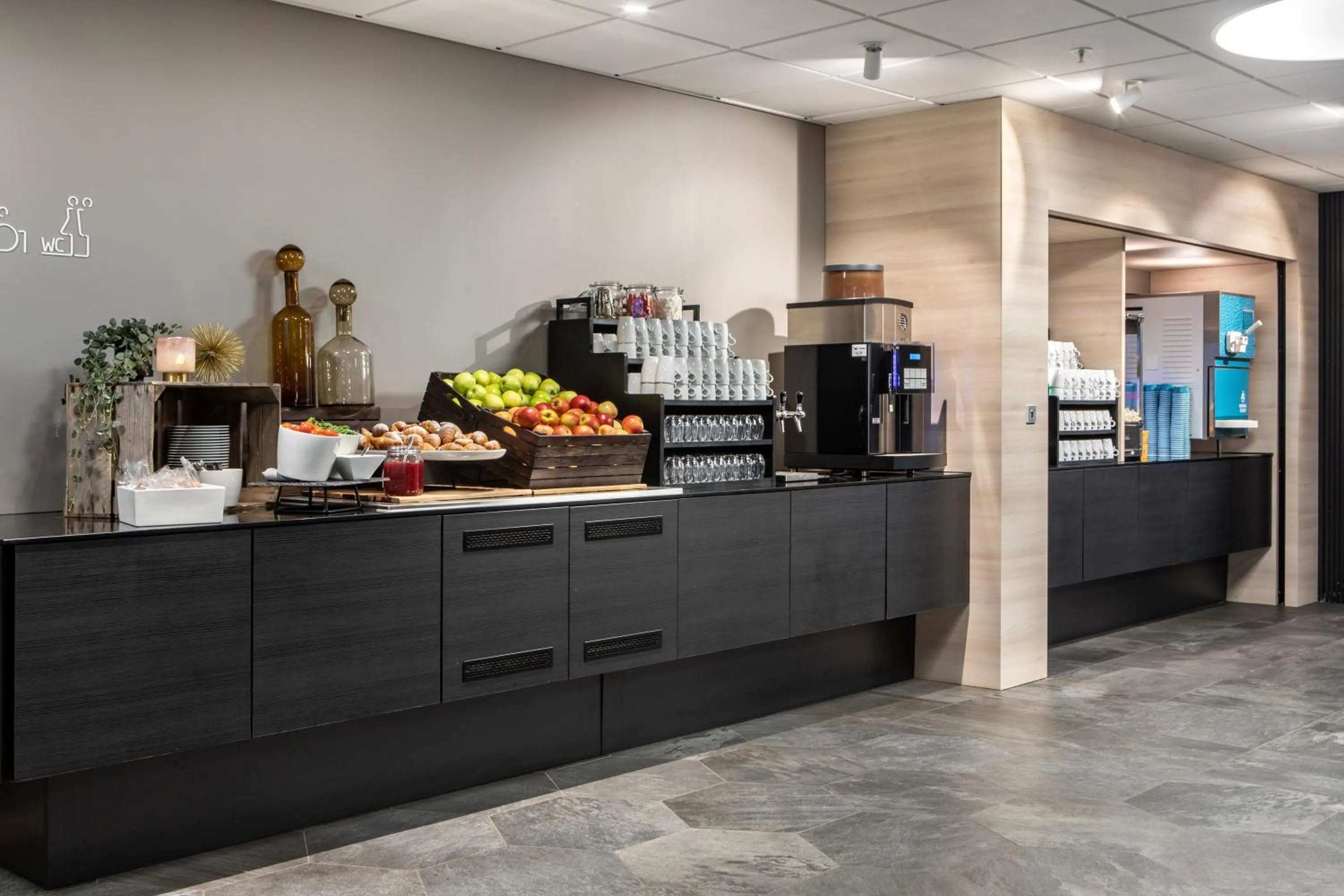 Coffee/tea facilities in Quality Airport Hotel Gardermoen