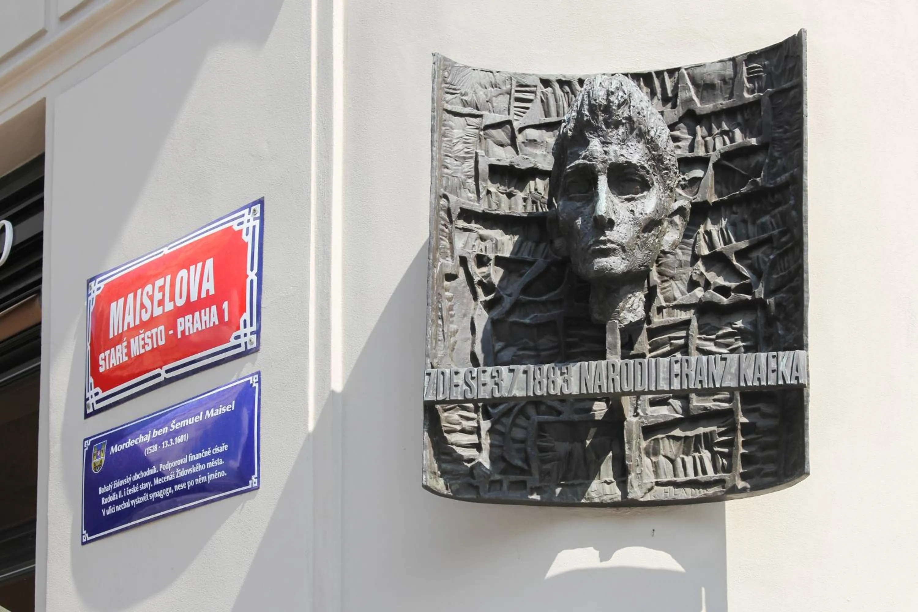 Off site in Mordecai 12 Apartments by Adrez