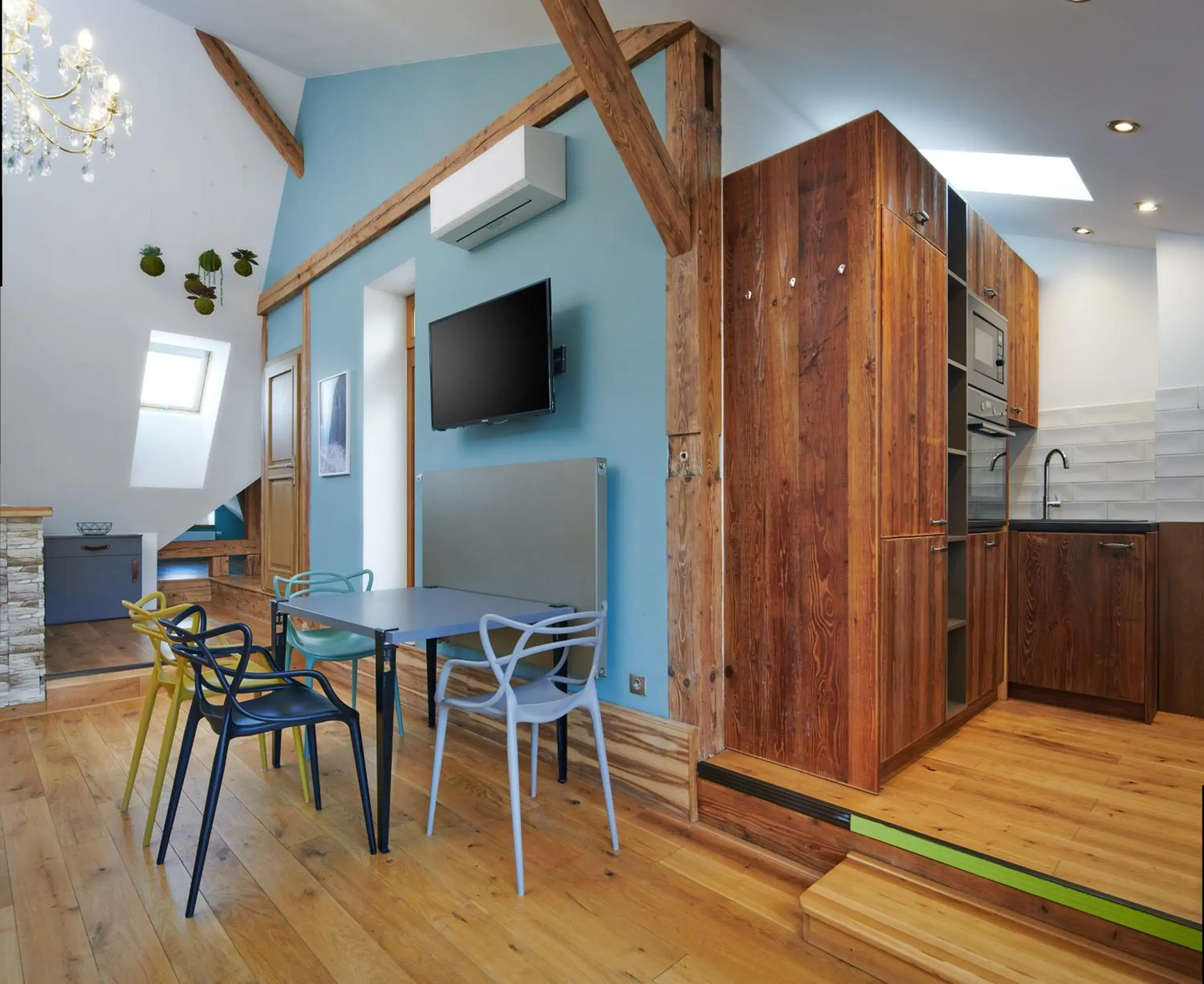 Living room in Mordecai 12 Apartments by Adrez Living room in Mordecai 12 Apartments by Adrez