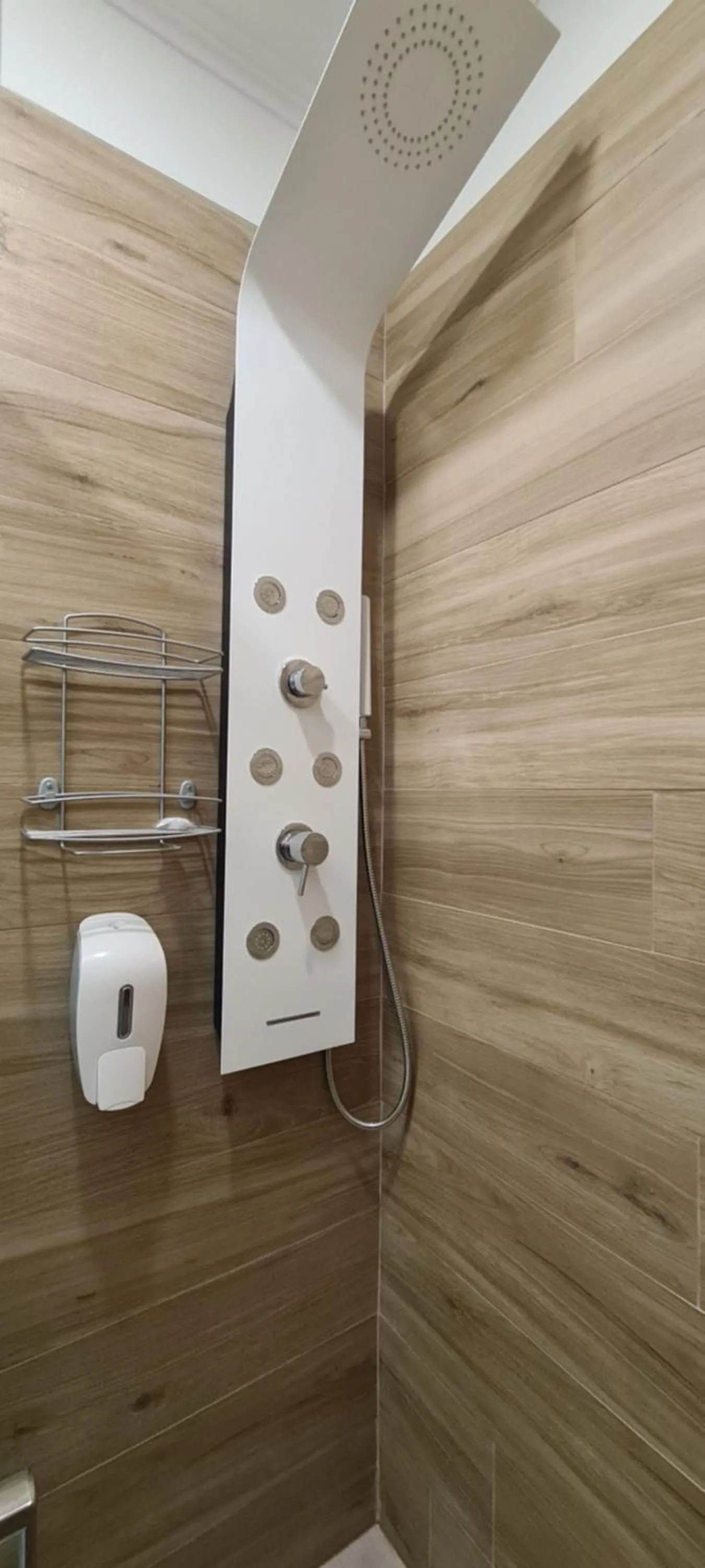 Shower in B&B Le Palme