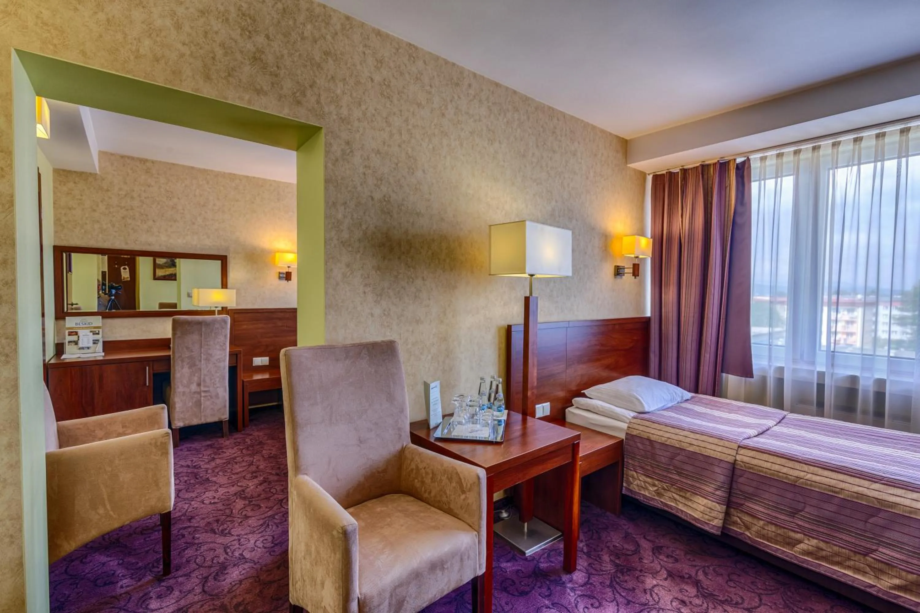 cot, Bed in Hotel Beskid