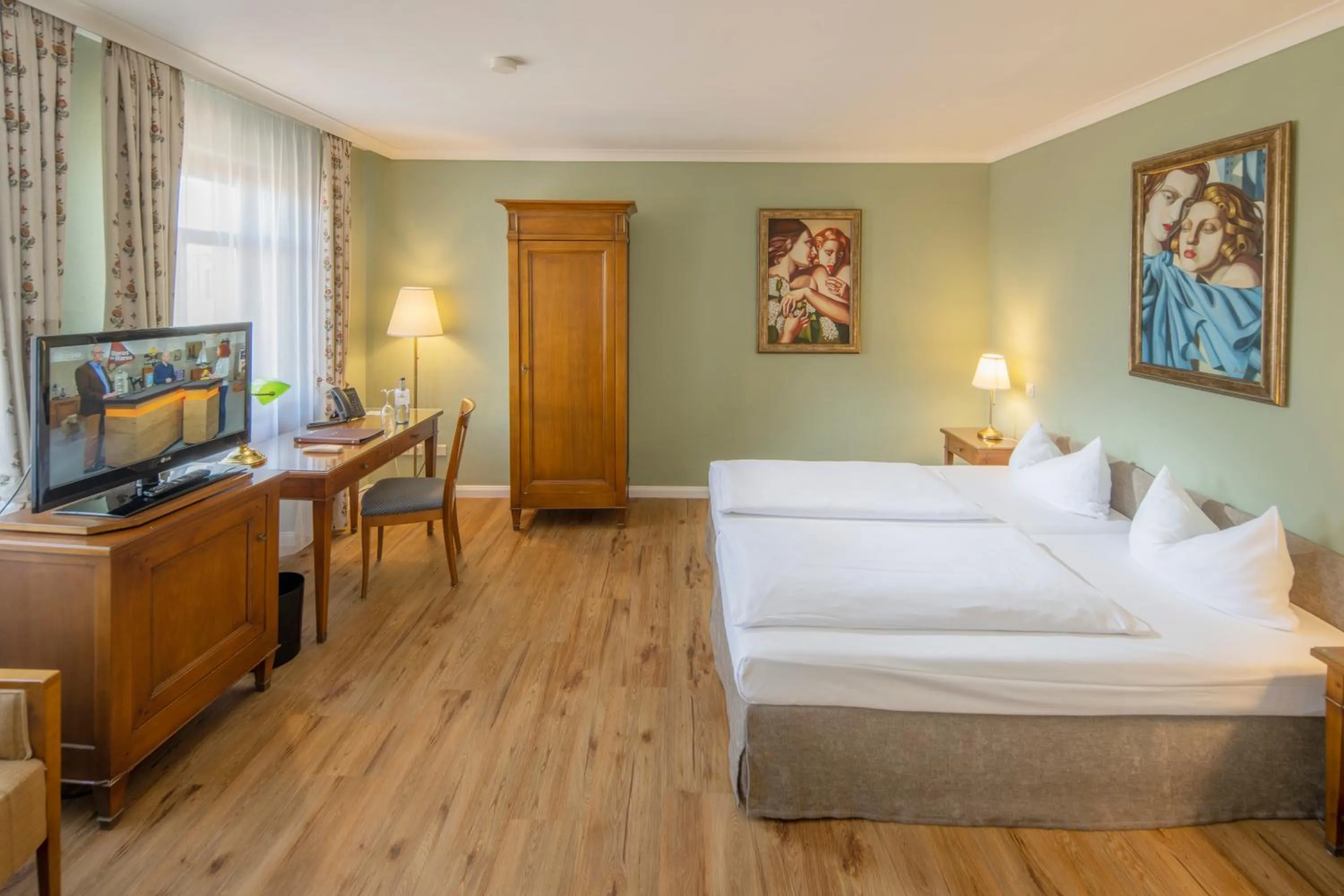 Photo of the whole room in Hotel Arador