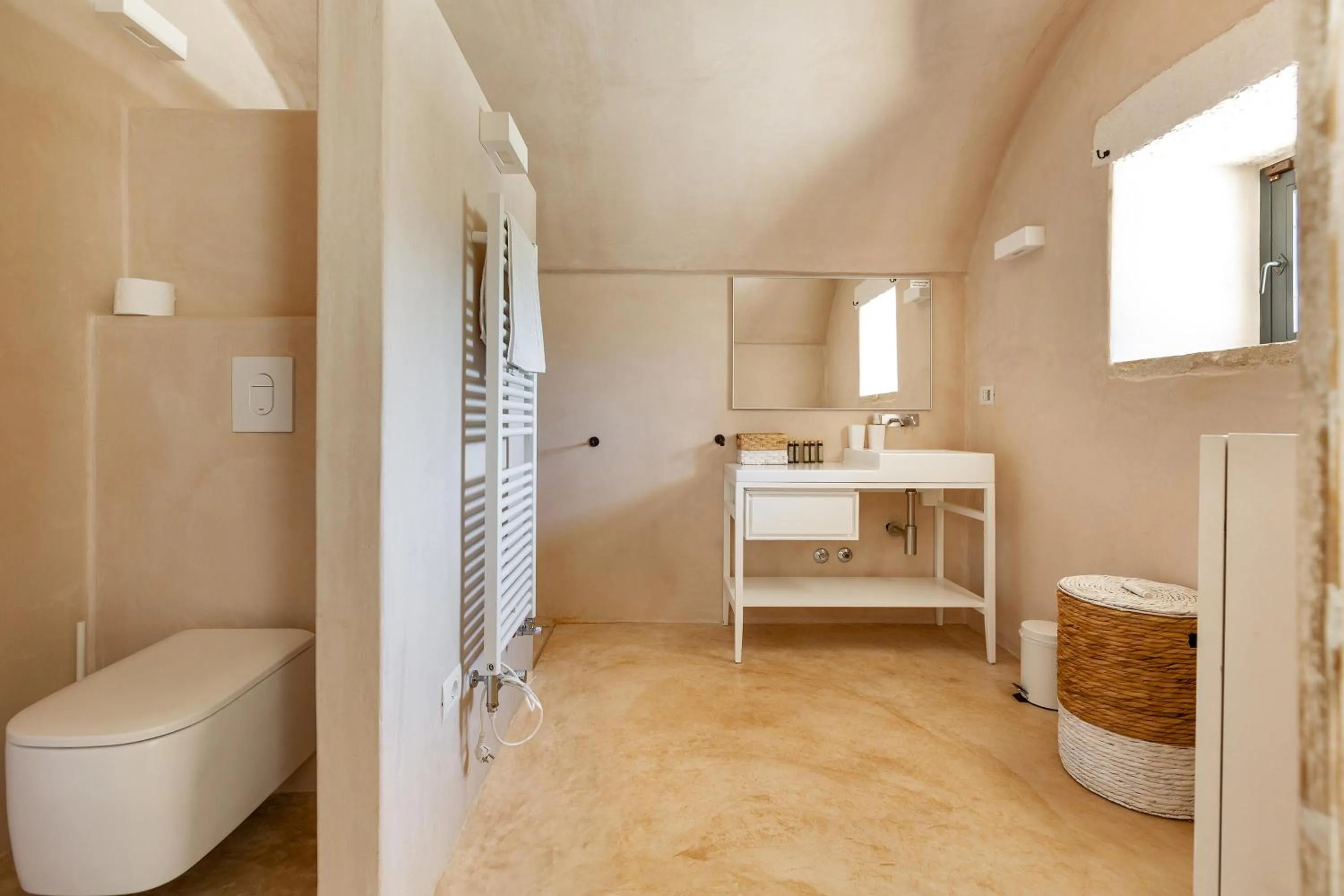 Bathroom in Le Ali Bianche by Perle di Puglia