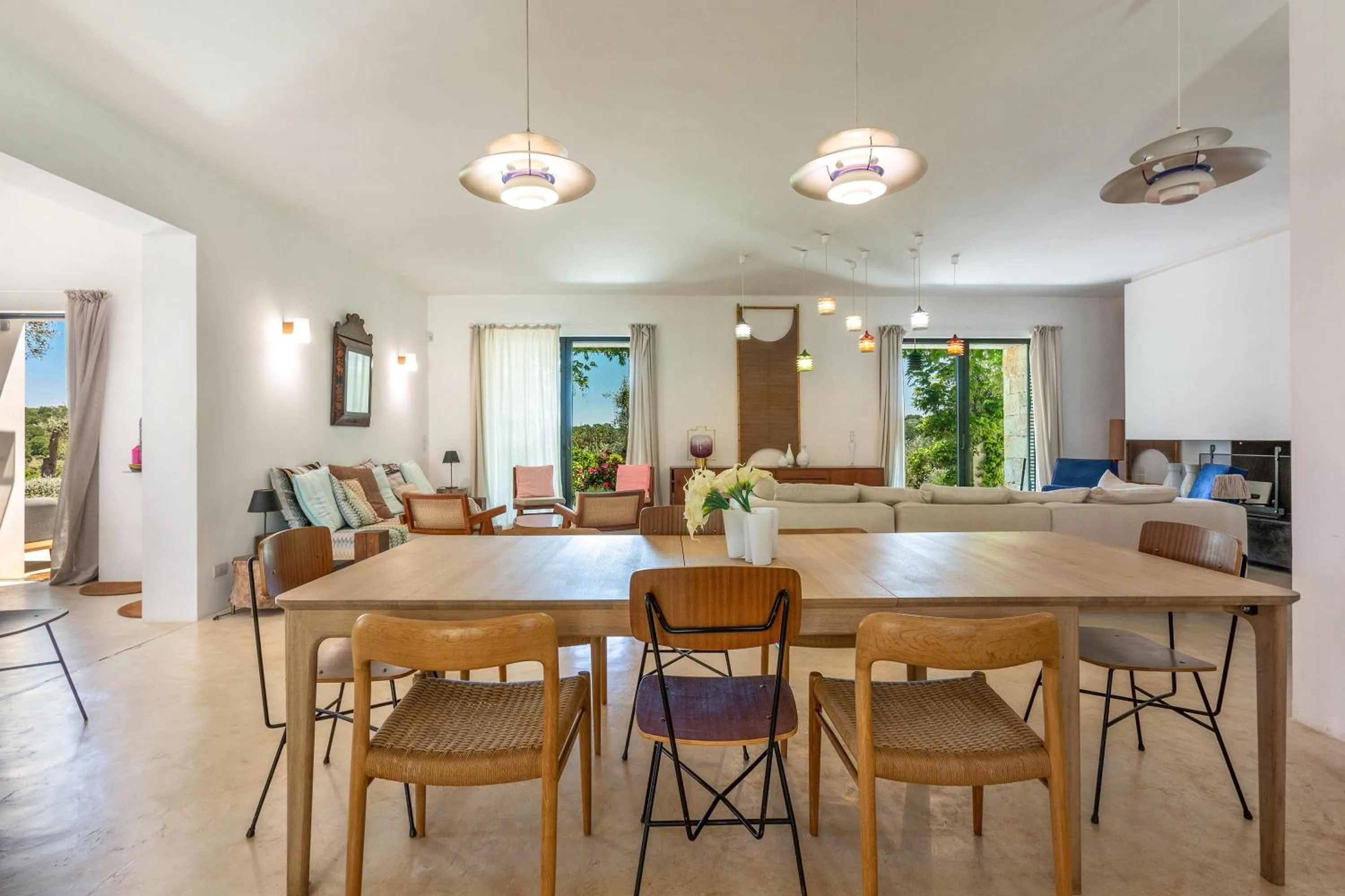 Dining area in Le Ali Bianche by Perle di Puglia