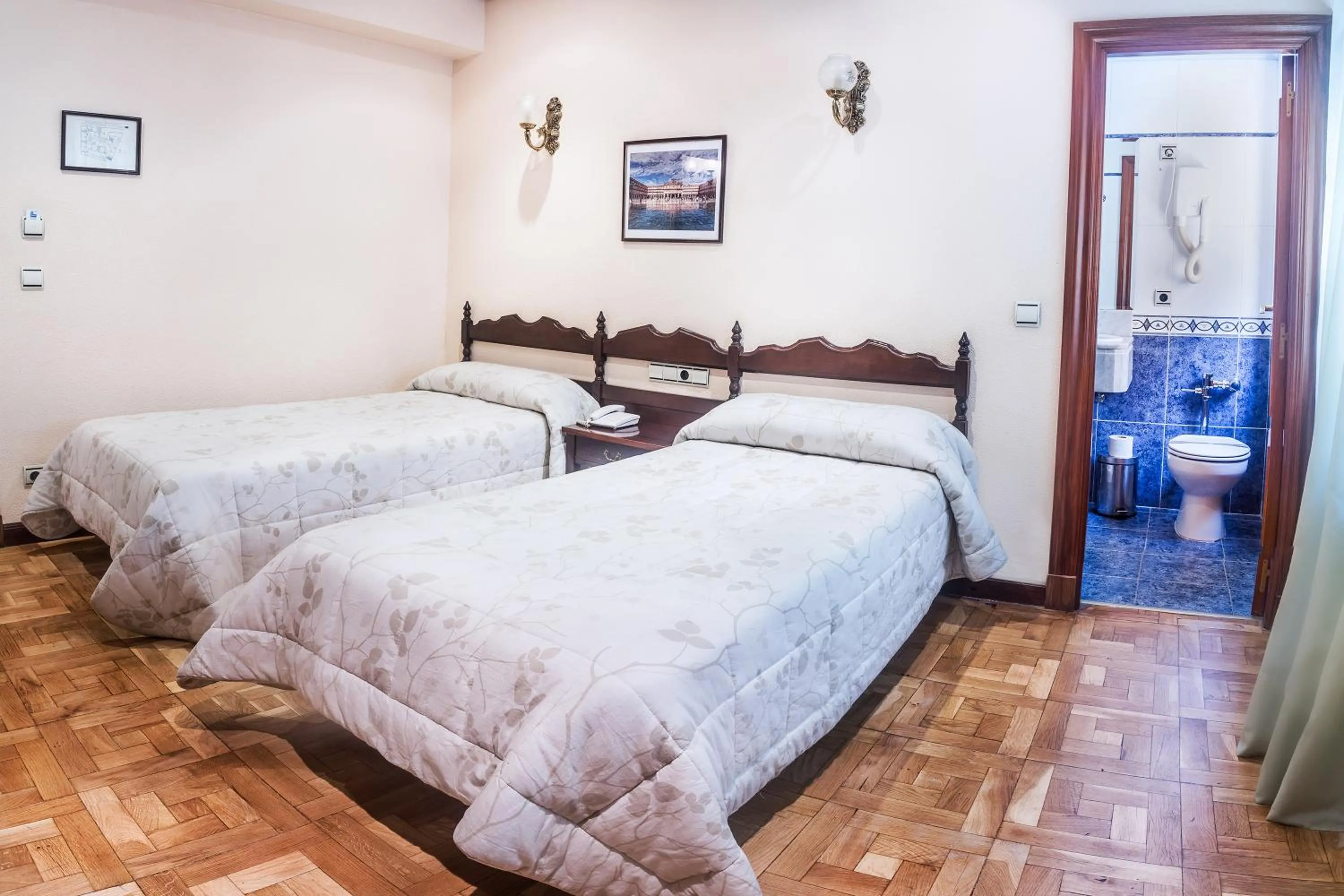 Bed in Hotel Castellano I