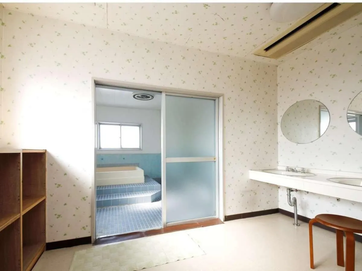 Public Bath, Bed in Zentsuji Grand Hotel