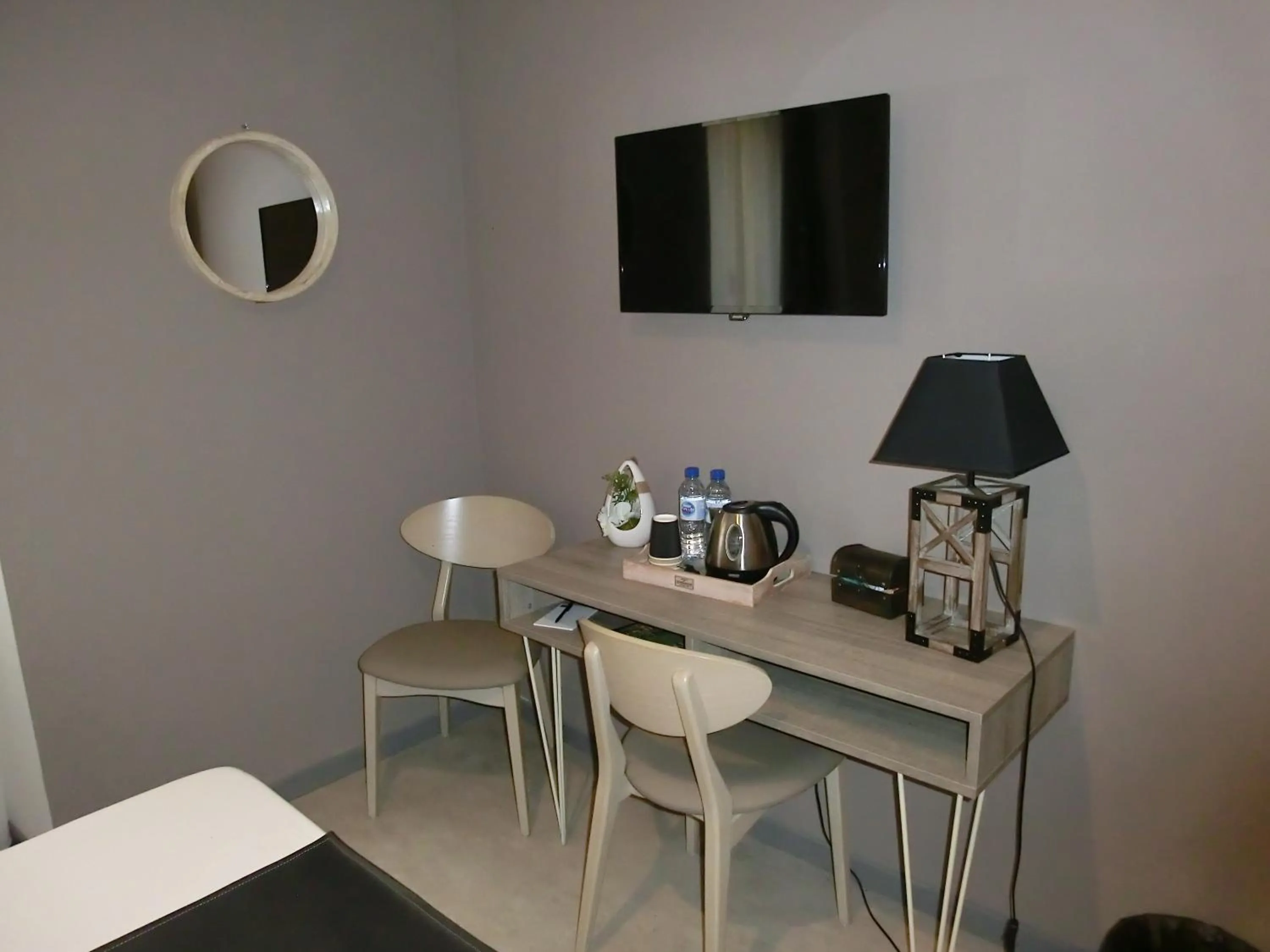 Coffee/tea facilities in Hotel Sur Le Quai