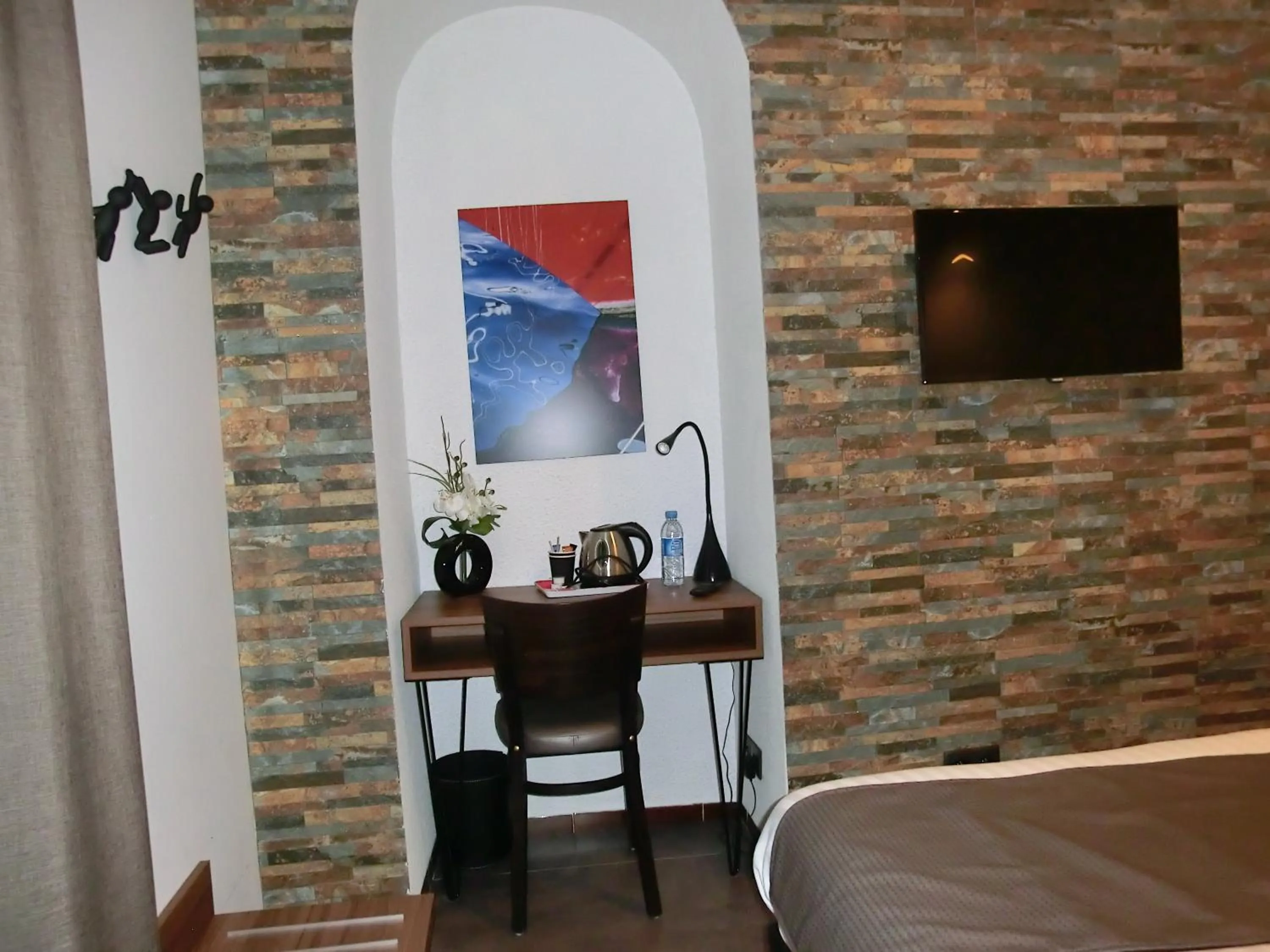 Coffee/tea facilities in Hotel Sur Le Quai