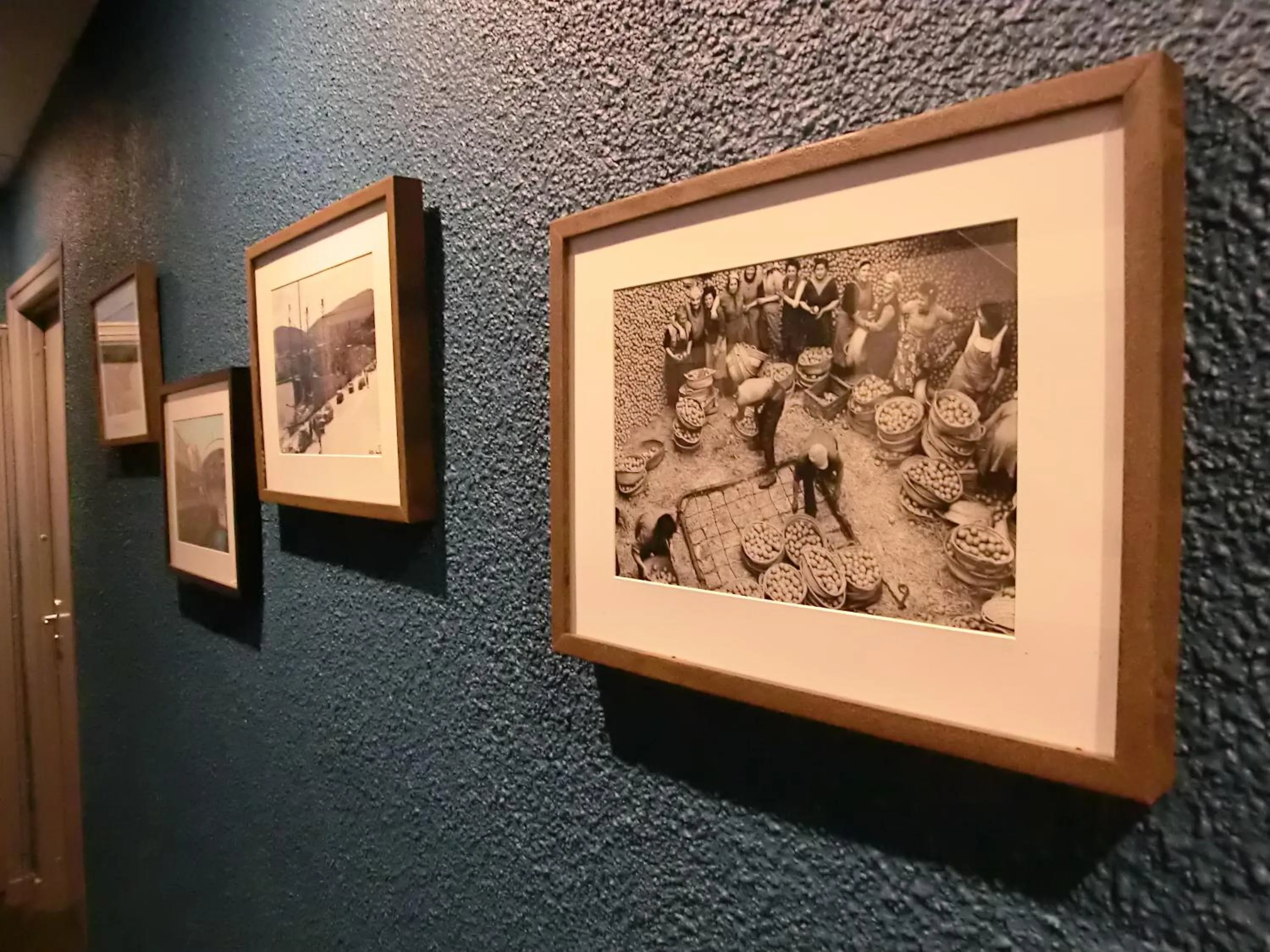 Decorative detail in Hotel Sur Le Quai