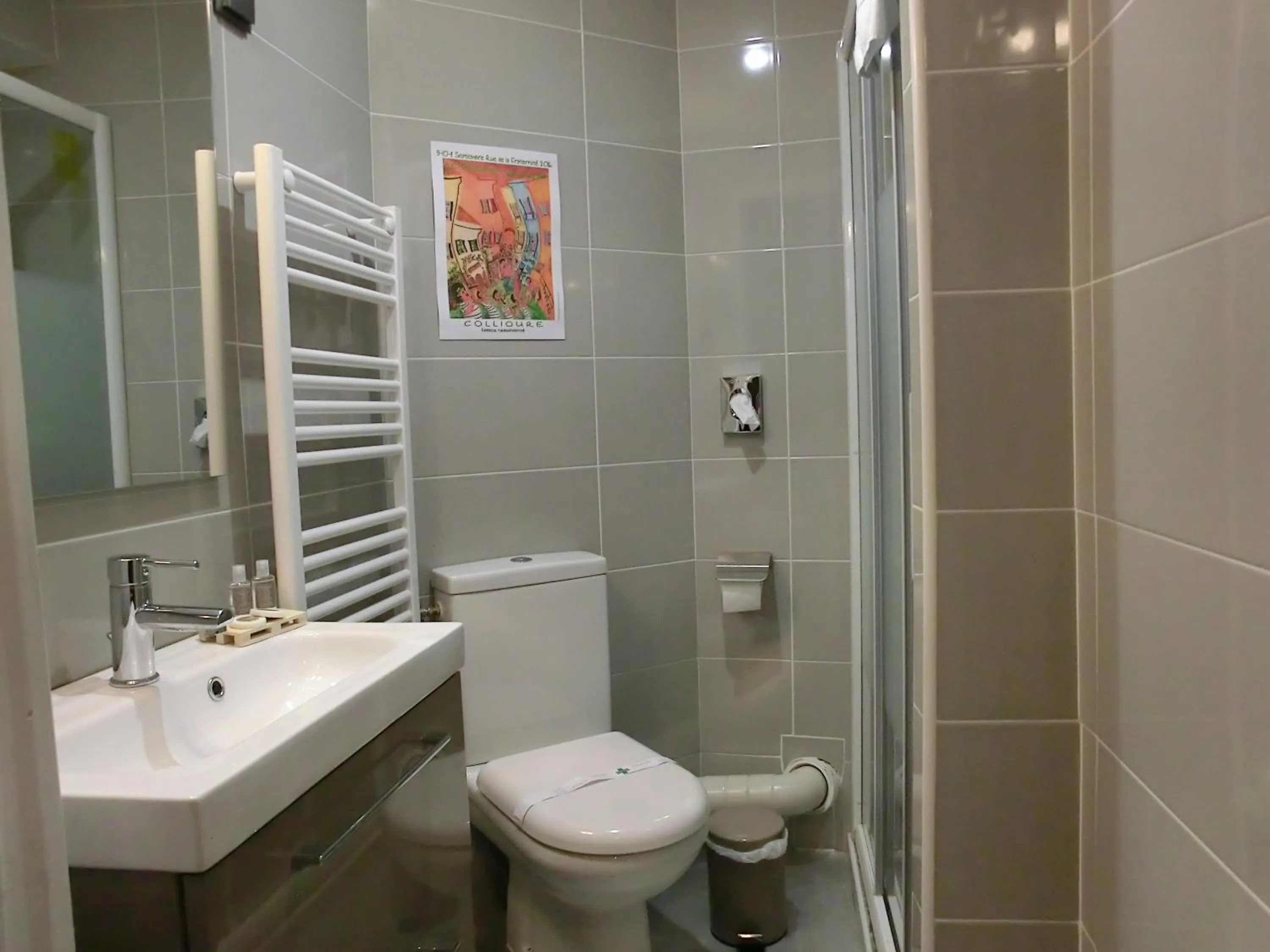 Bathroom in Hotel Sur Le Quai