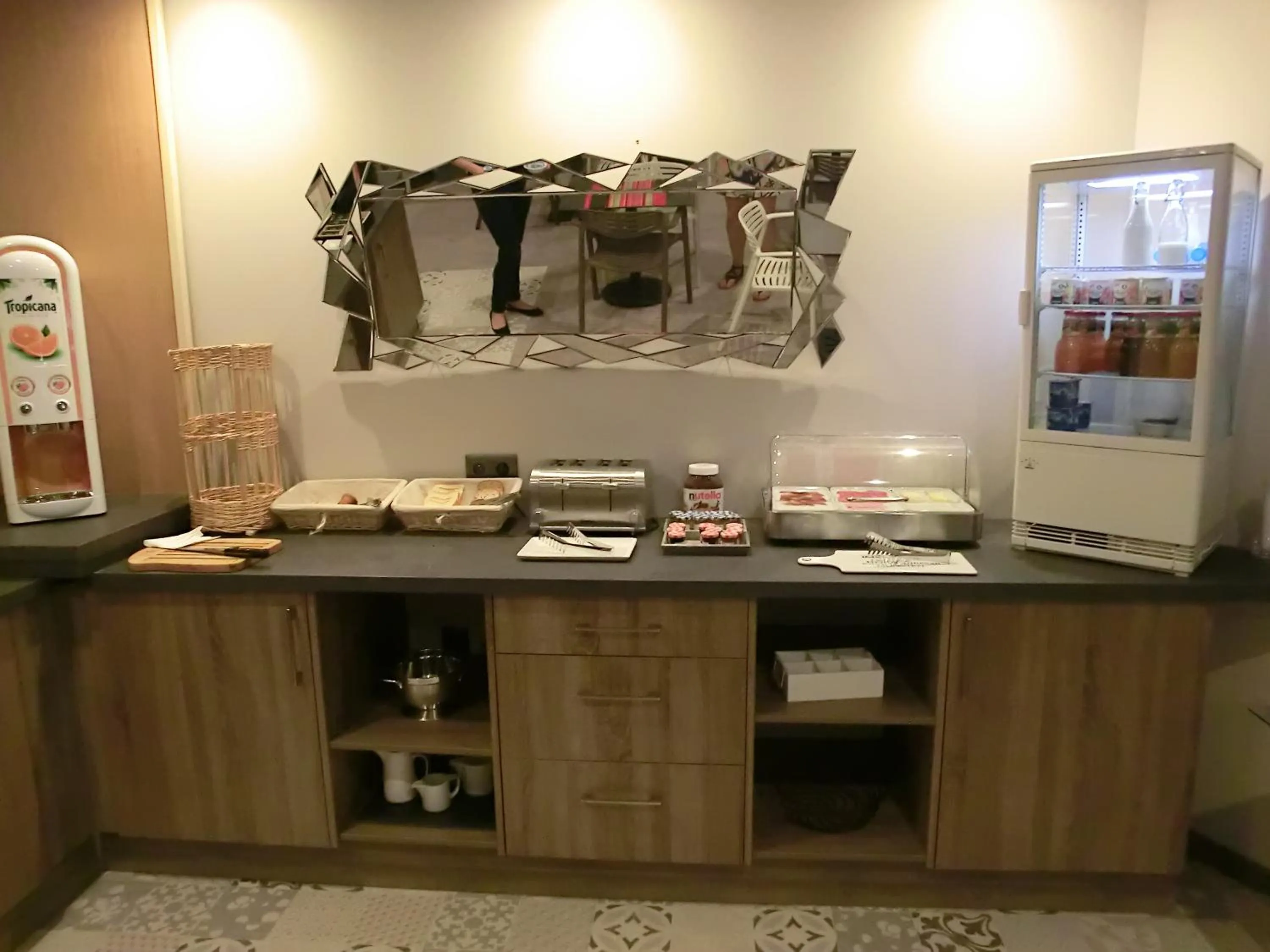 Decorative detail in Hotel Sur Le Quai