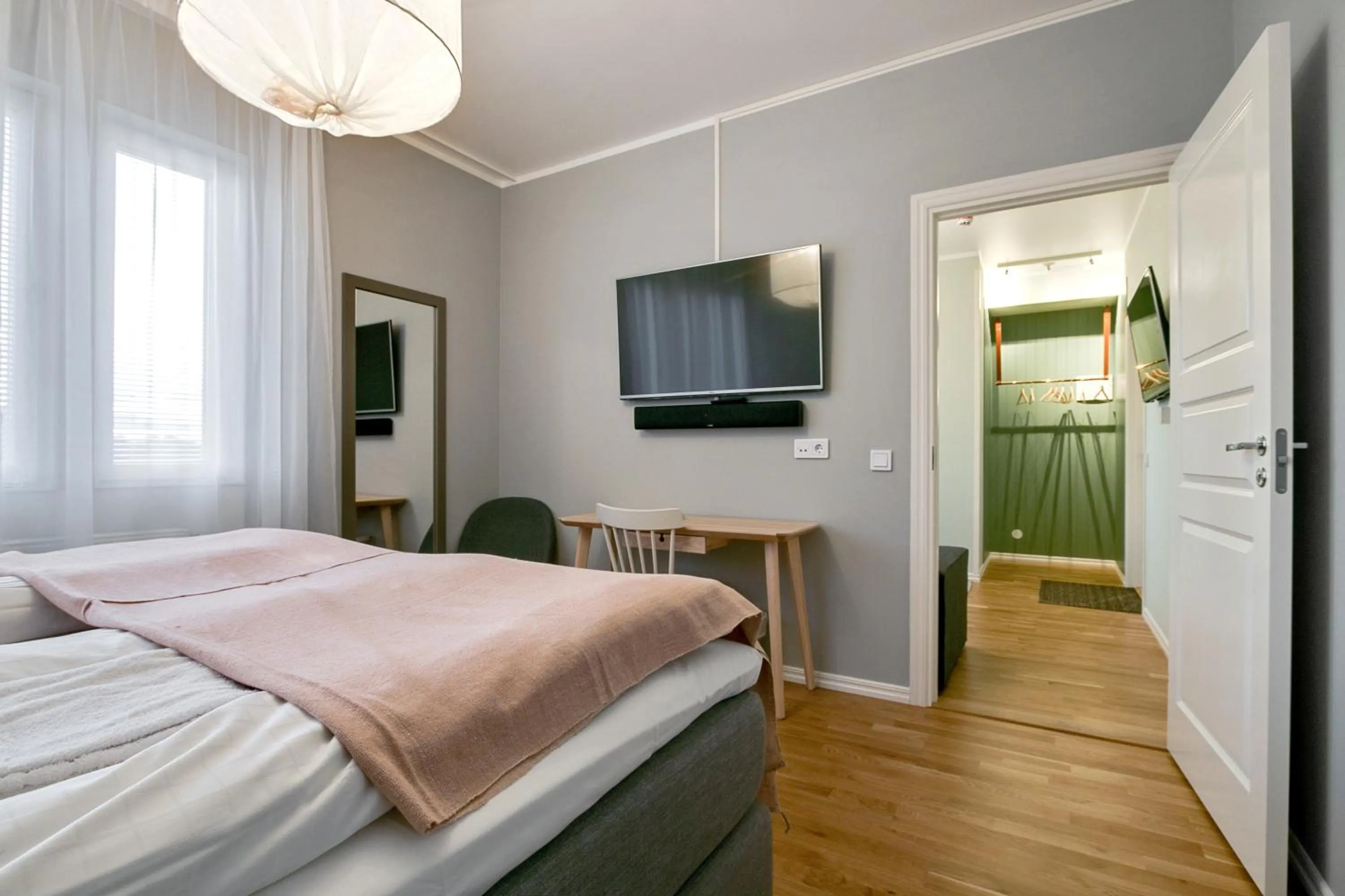 Photo of the whole room, Bed in Turinge Hotel