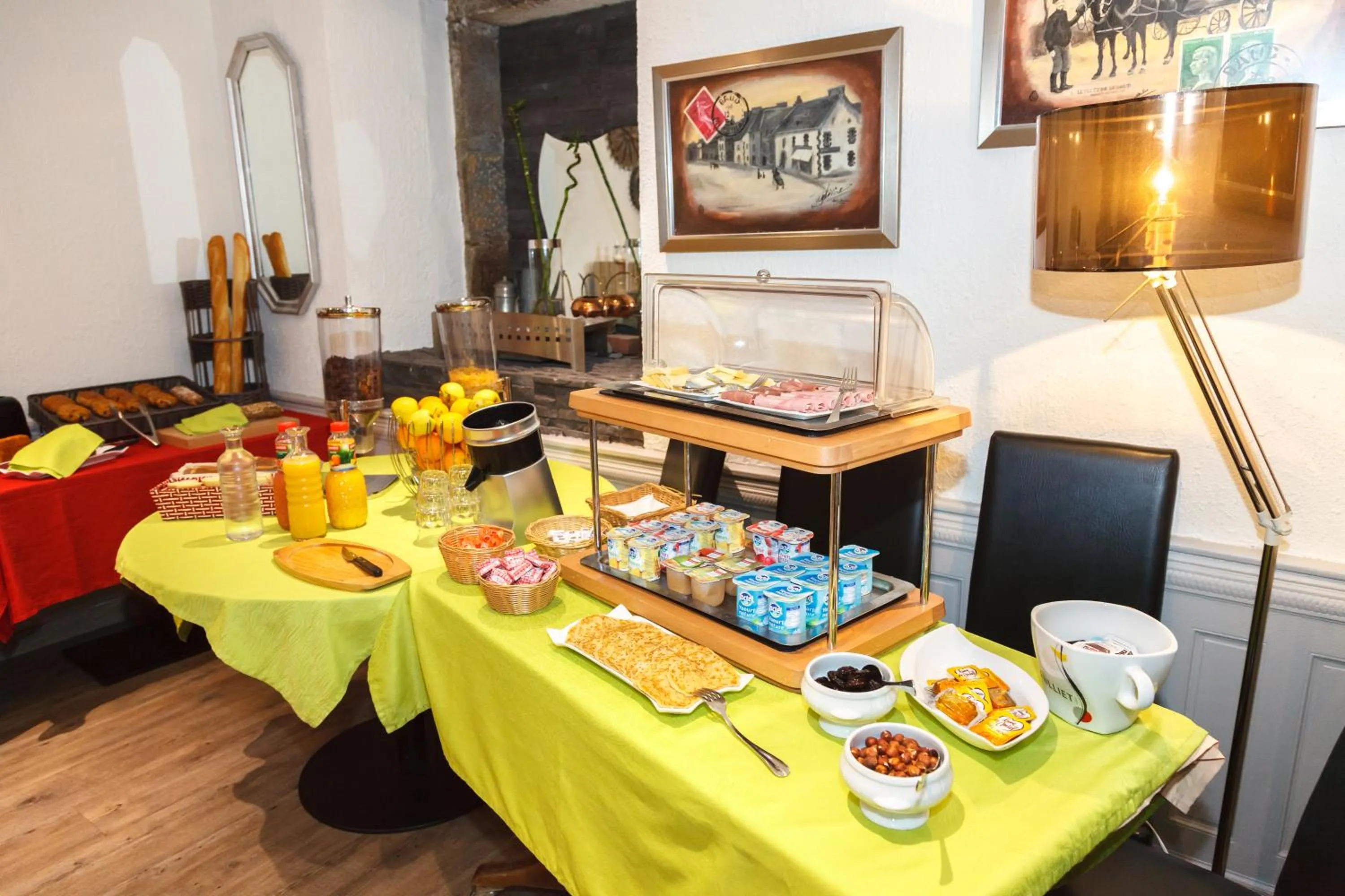 Auberge Du Cheval Blanc - Logis Hotel