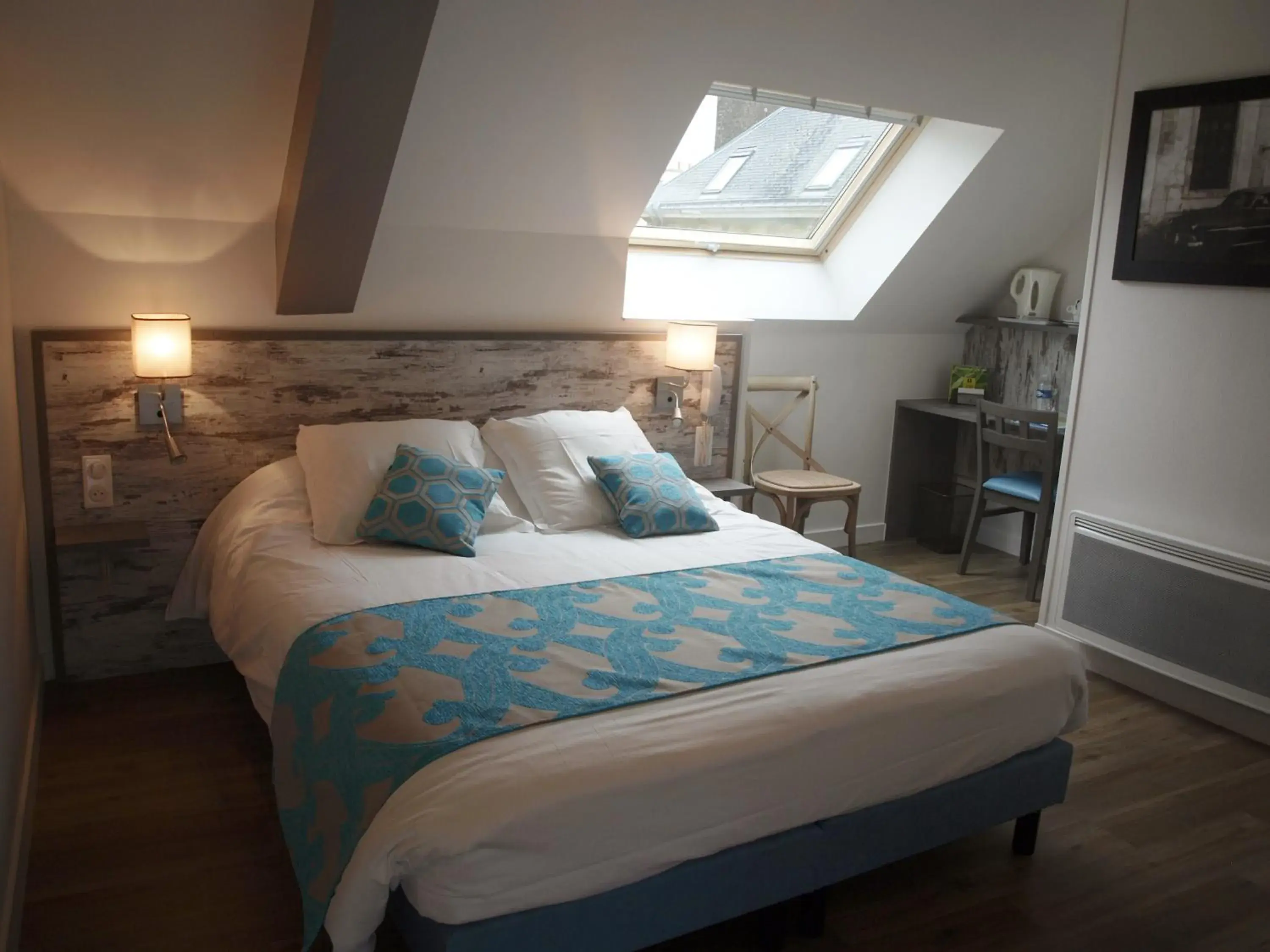 Bed in Auberge Du Cheval Blanc Bed in Auberge Du Cheval Blanc