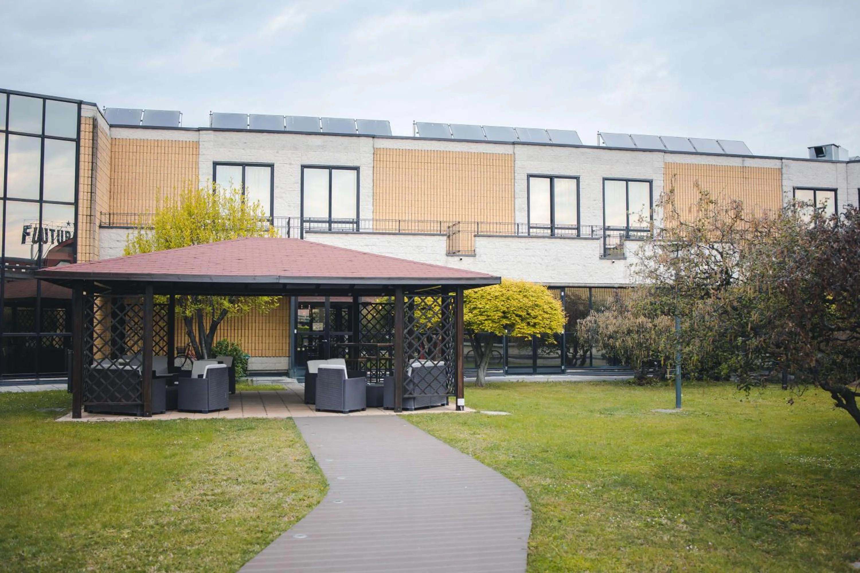 Property building in Best Western Mirage Hotel Fiera