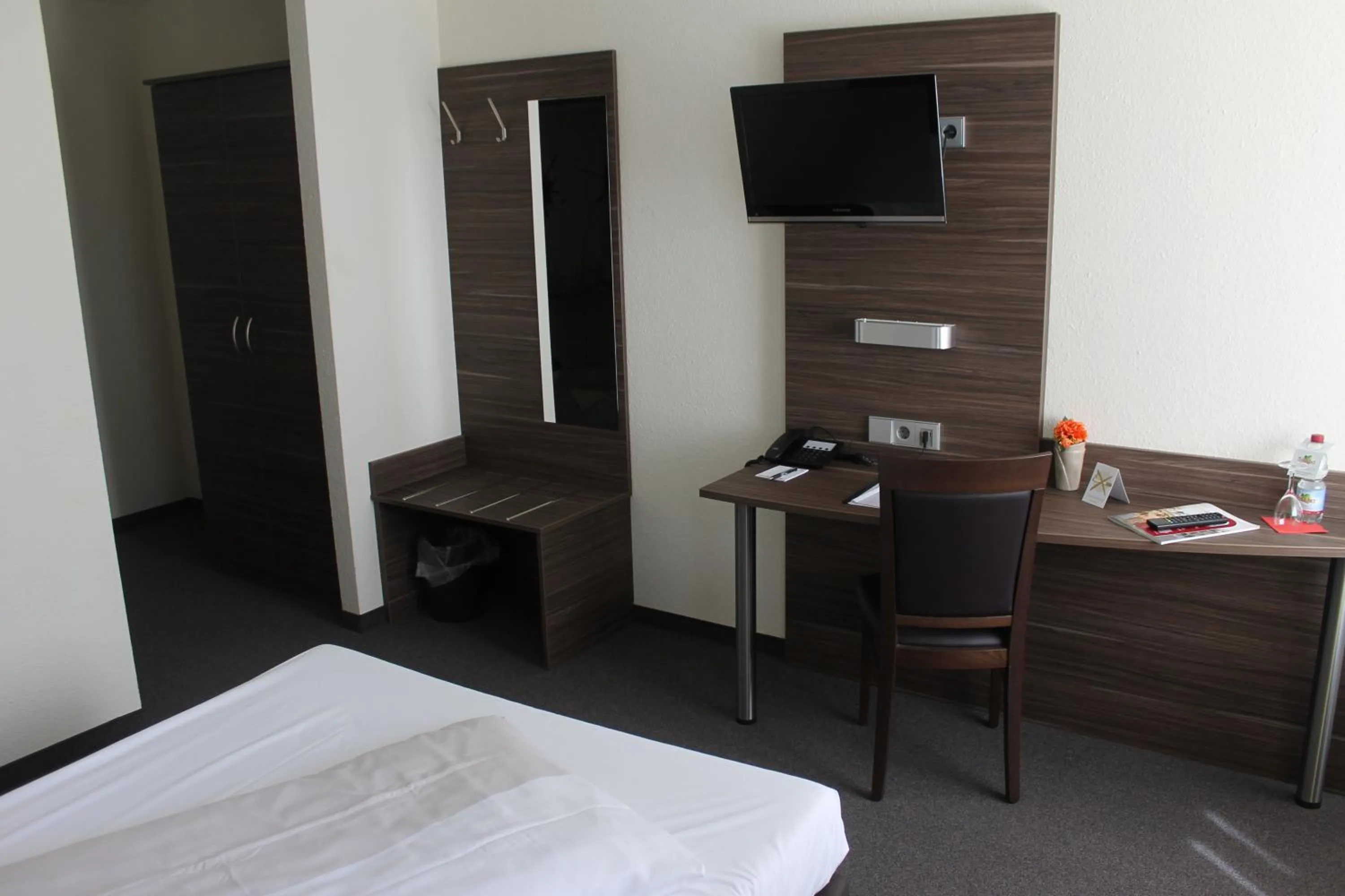 Day, Bed in Hotel Weissach Am Neuenbühl