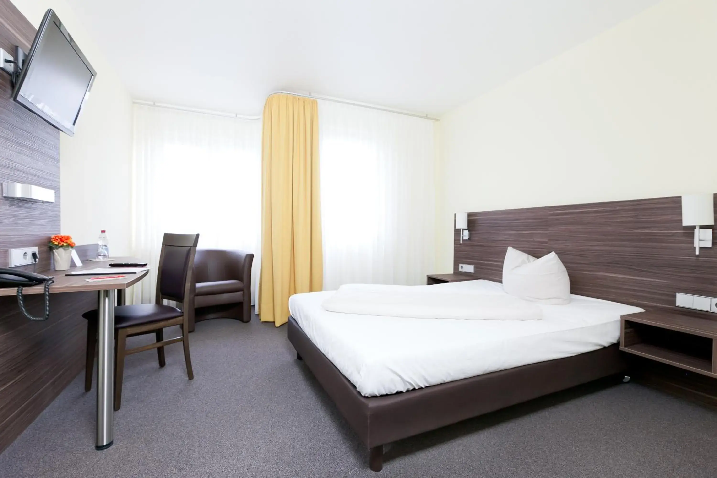 Single Room in Hotel Weissach Am Neuenbühl Single Room in Hotel Weissach Am Neuenbühl