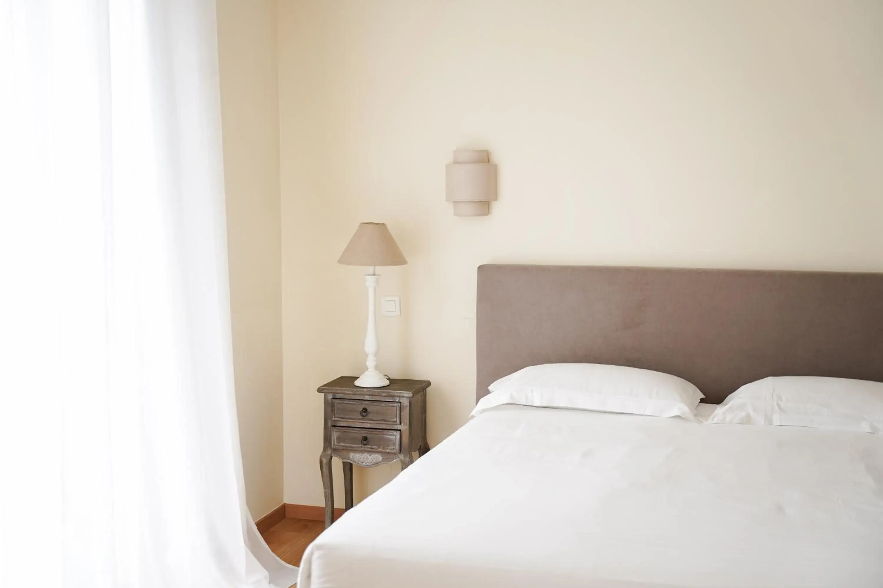 Double Room in Hôtel "Castellu" Double Room in Hôtel "Castellu"