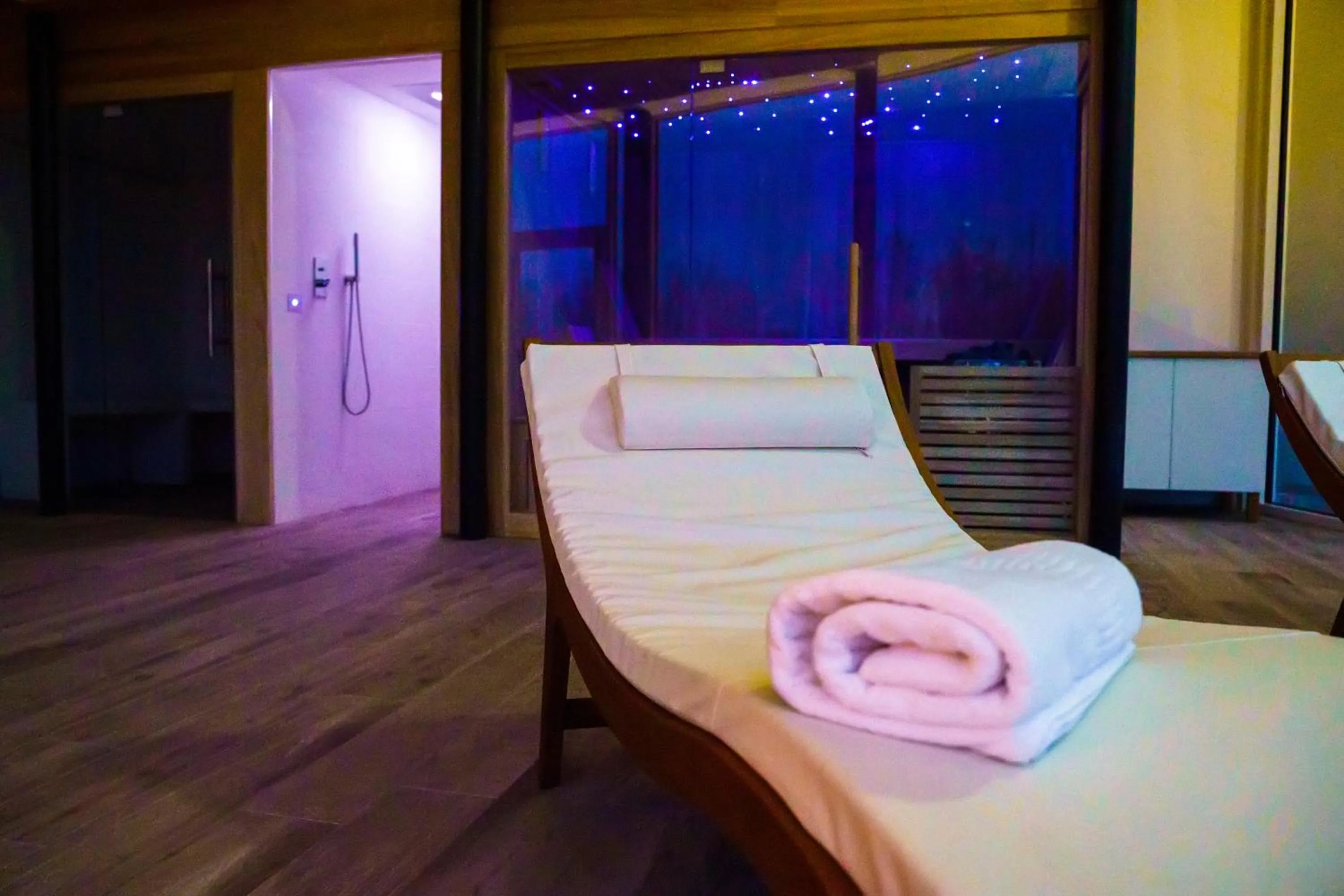 Sauna, Bed in Hotel Luna