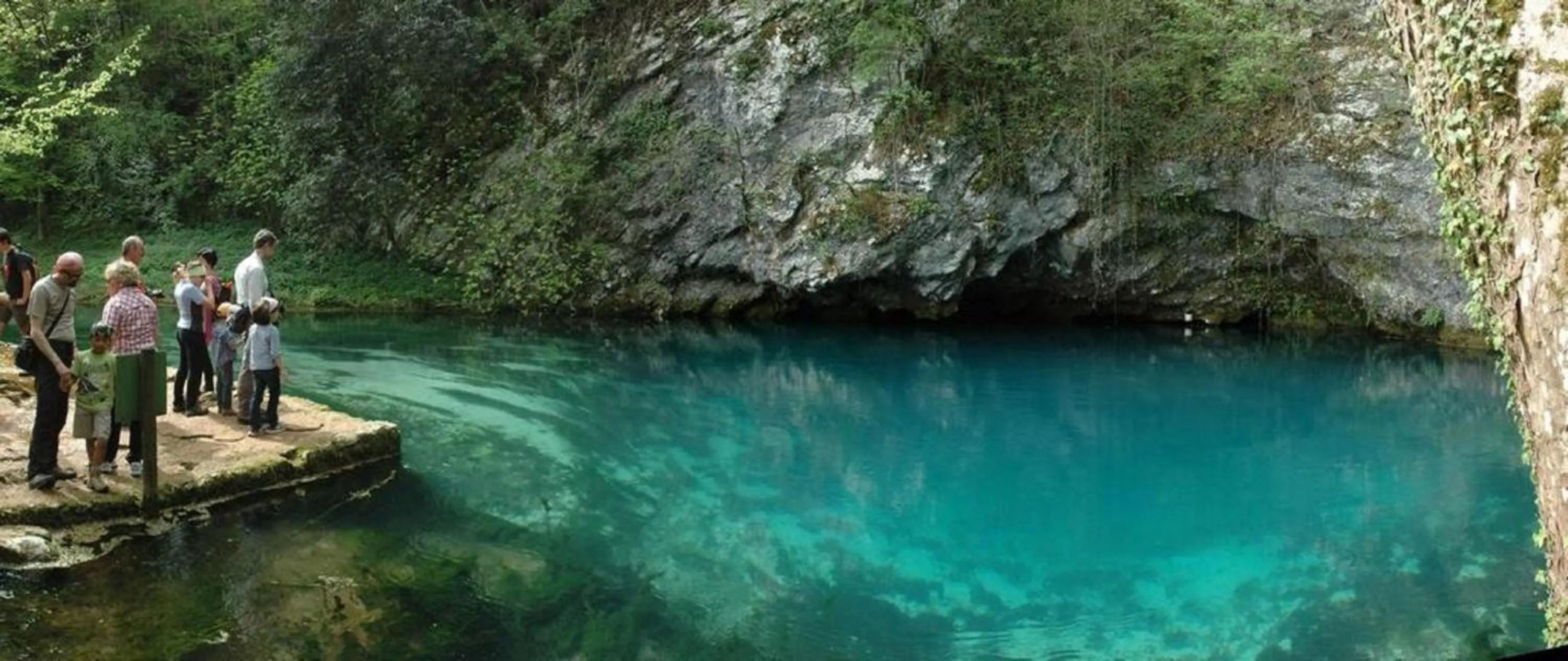 Restaurant/places to eat in Hotel Luna