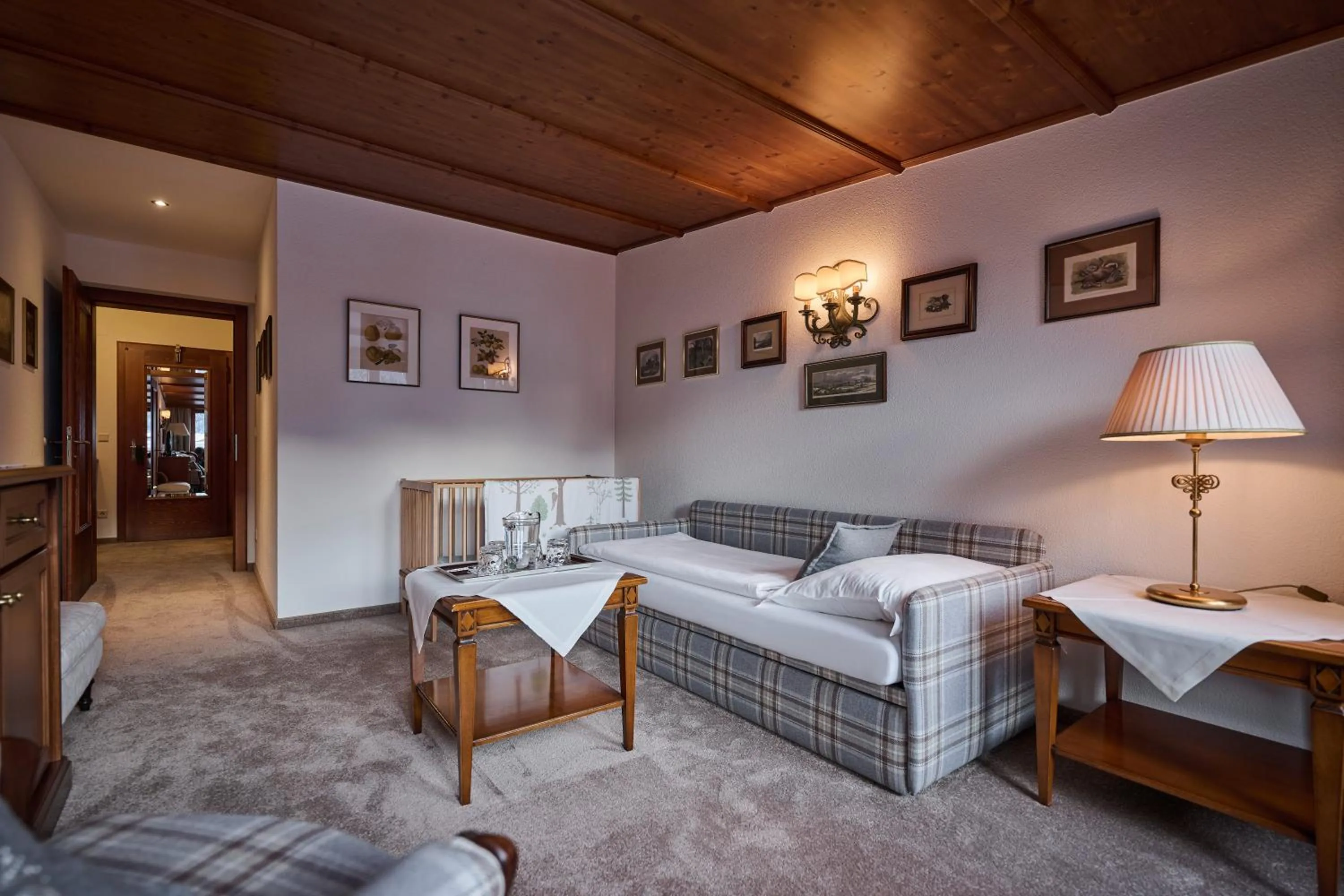 Photo of the whole room, Bed in Haldenhof