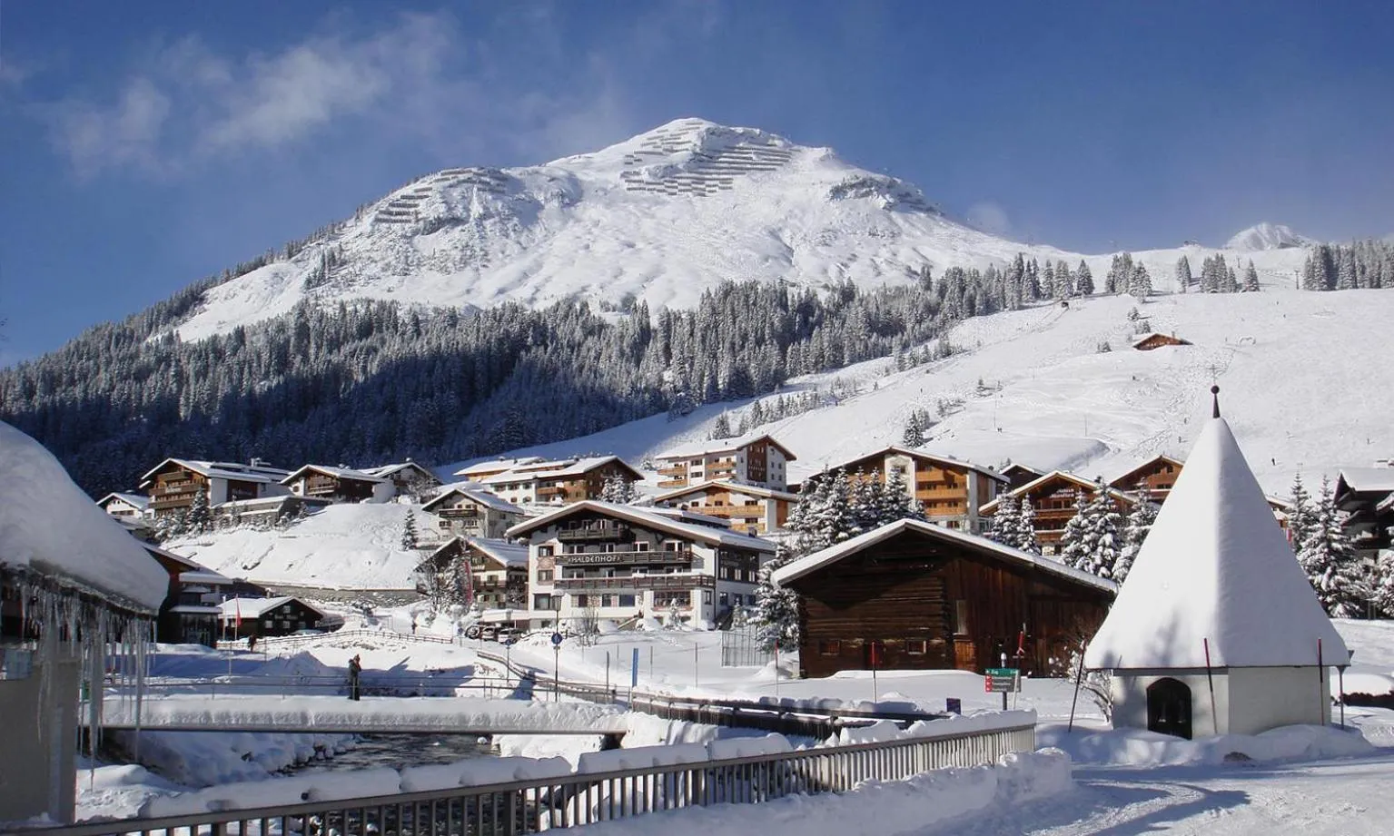 Property building in Haldenhof