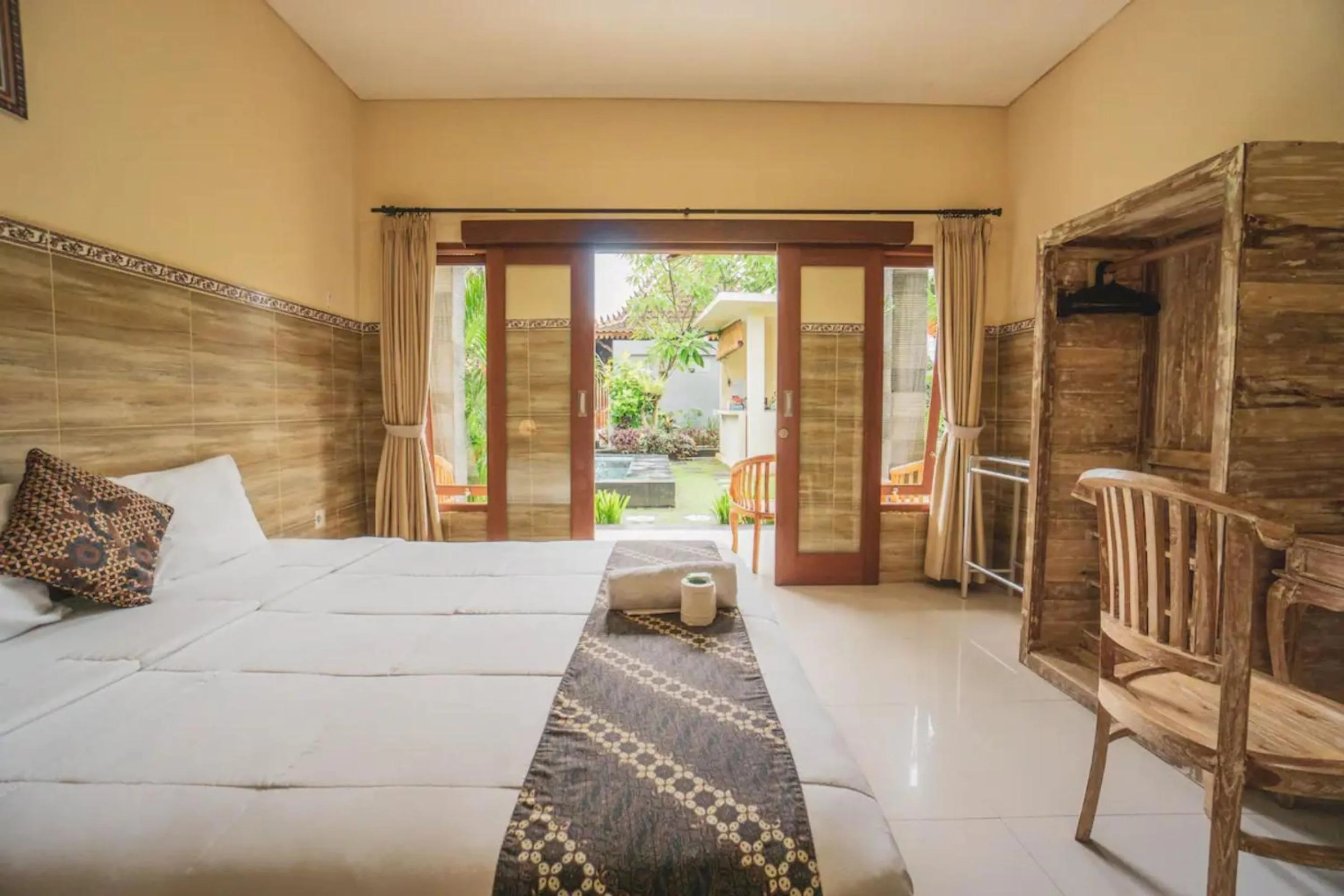 Bed in Pondok Lulik Homestay Canggu