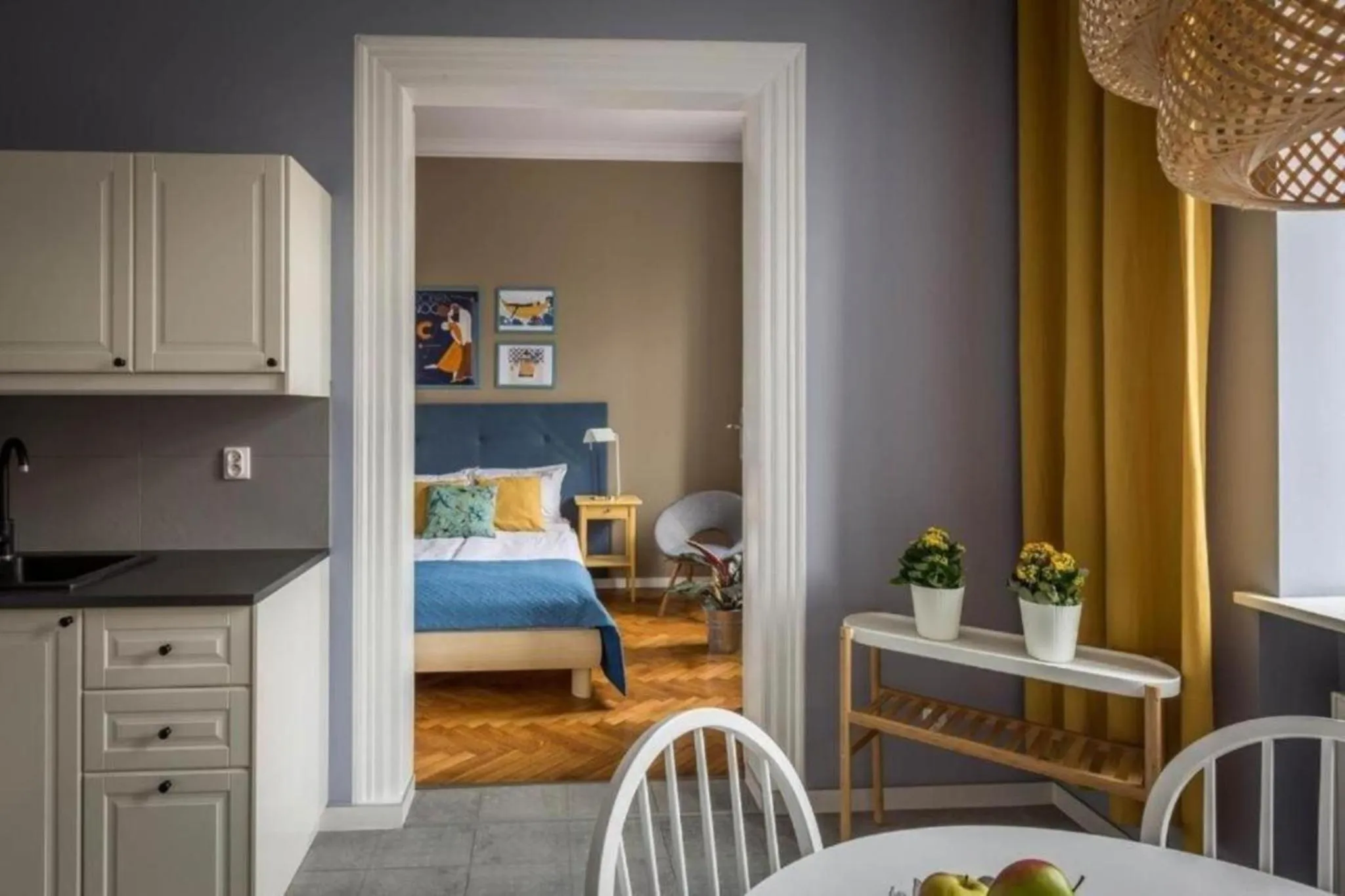 Bed in Between Old Town and Kazimierz