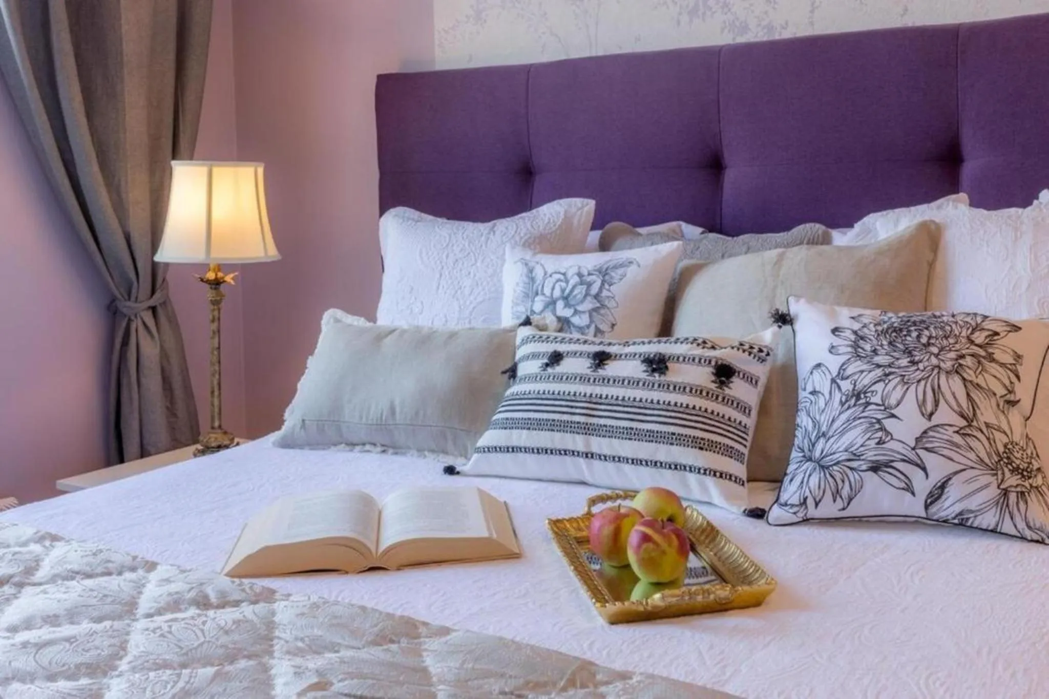 Bed in Between Old Town and Kazimierz