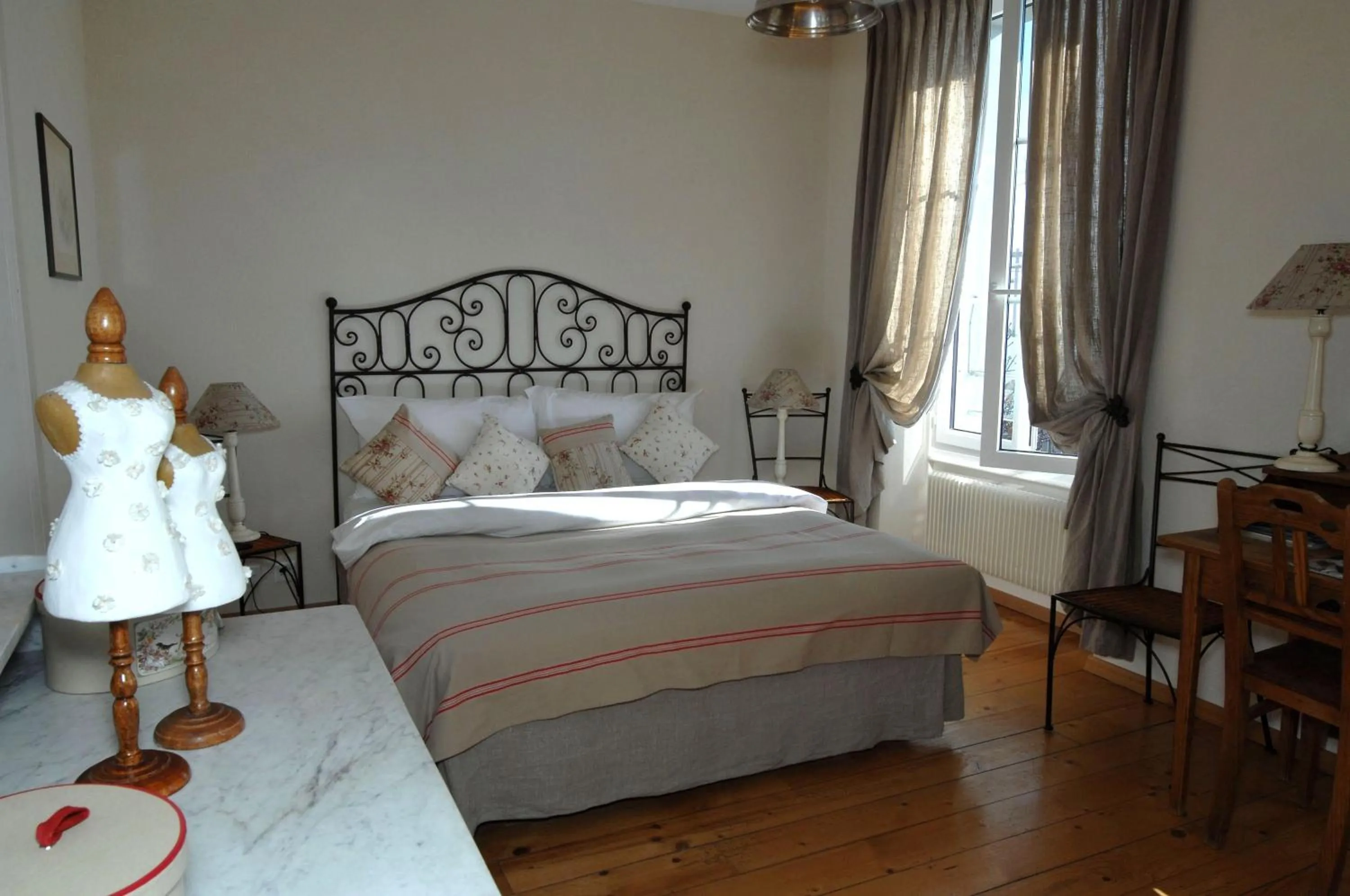 Bedroom, Bed in Auberge de la Gare