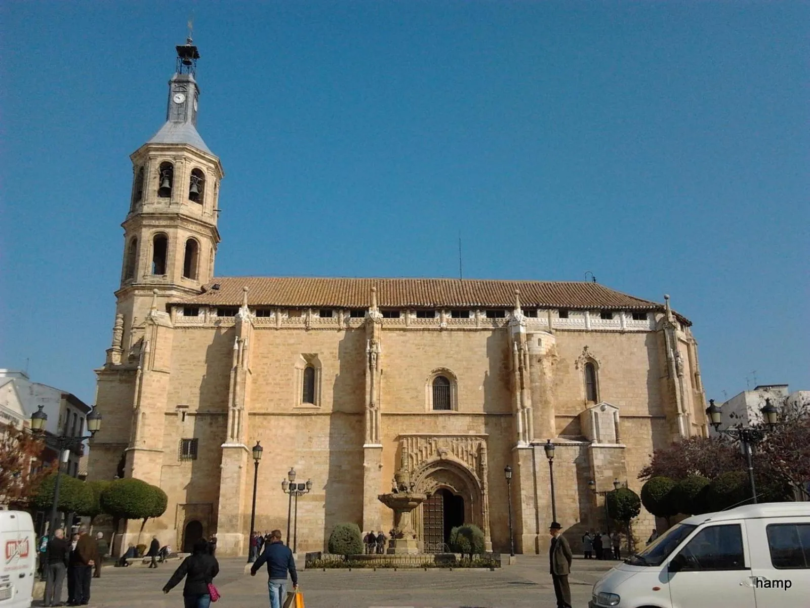 Property building in Hostal Valdepeñas by Bossh! Hotels