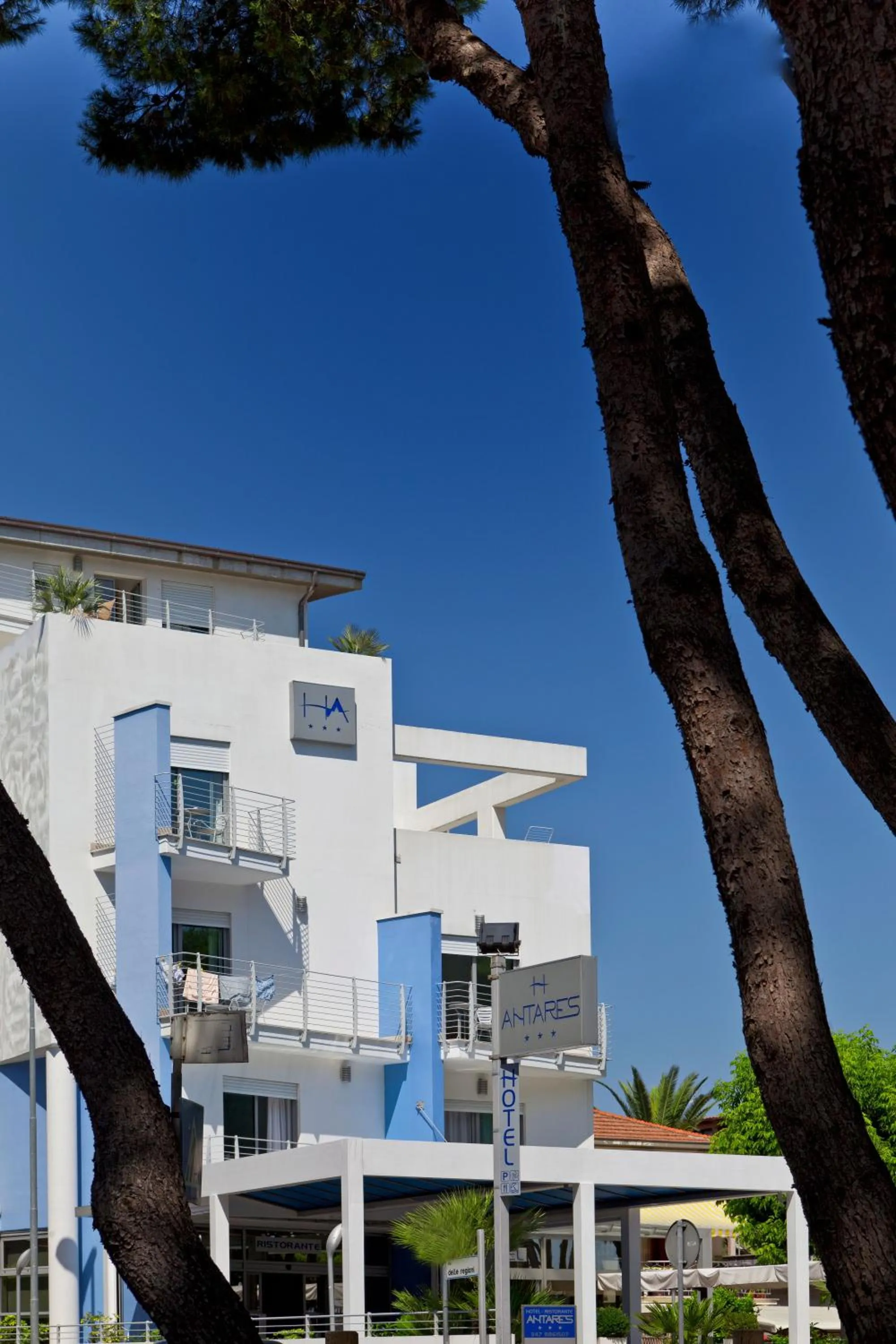 Hotel Antares