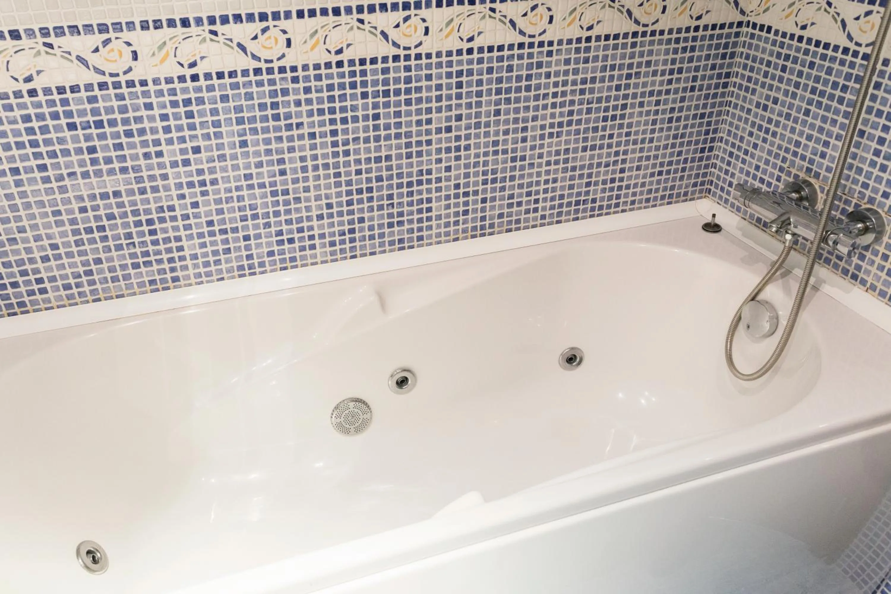 Bathroom in Hotel Valencia