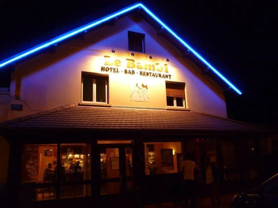 Facade/entrance in Hôtel Le Bambi