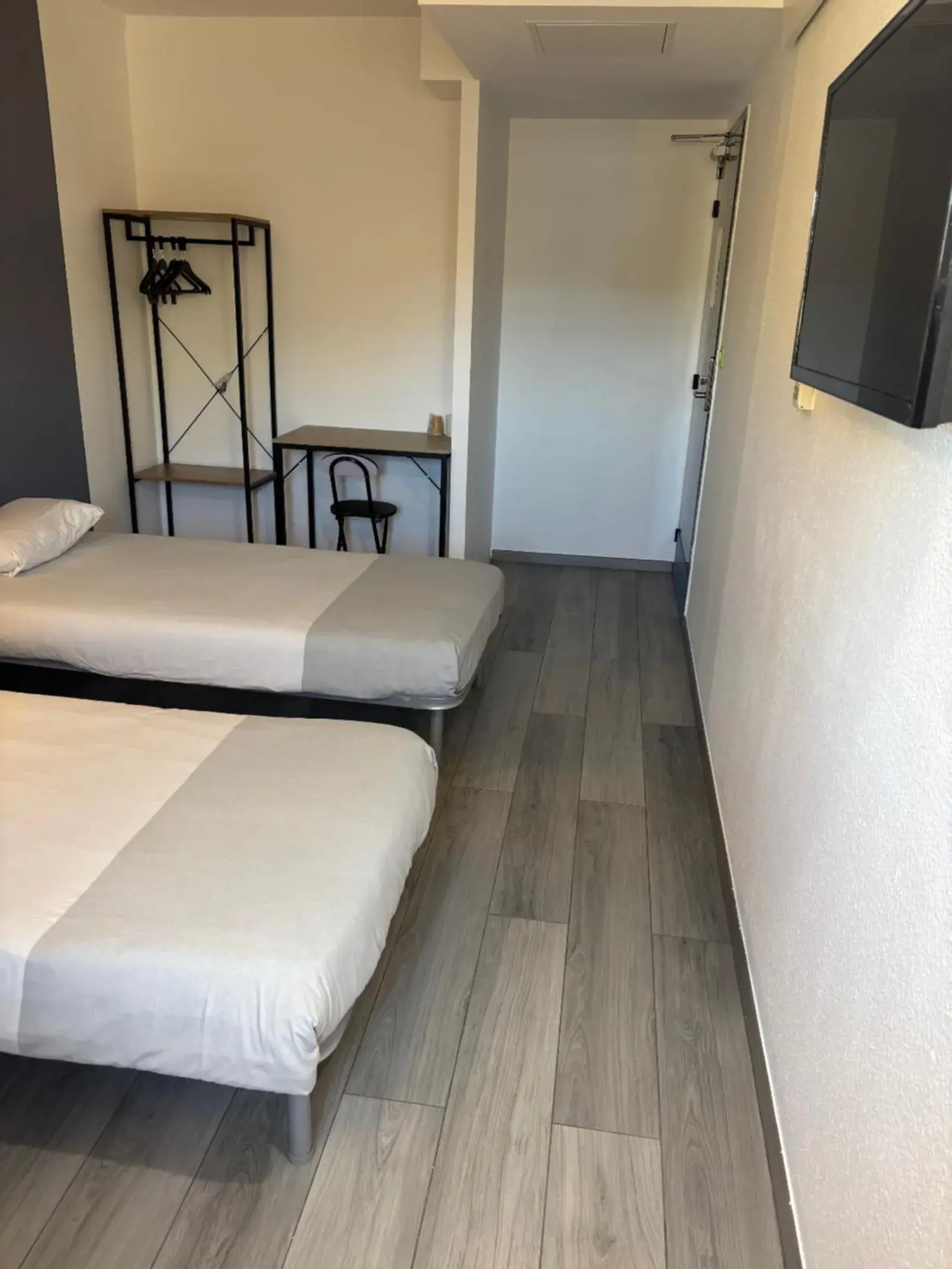Twin Room - single occupancy in Hotel Valence Sud Twin Room - single occupancy in Hotel Valence Sud